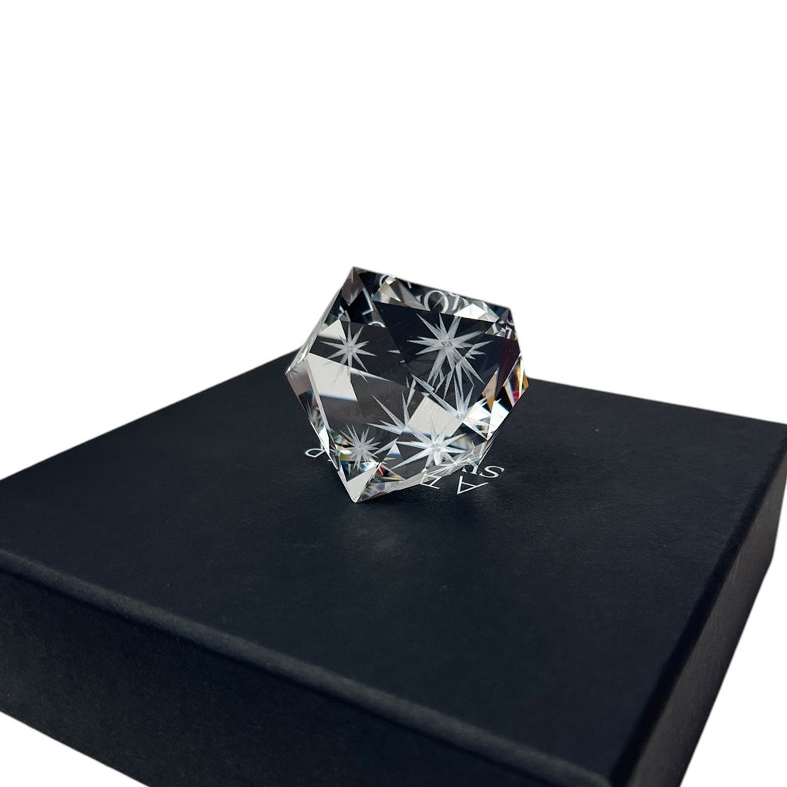 Swarovski Swarovski Atelier Standing Ornament Paperweight Size ONE SIZE - 1 Thumbnail