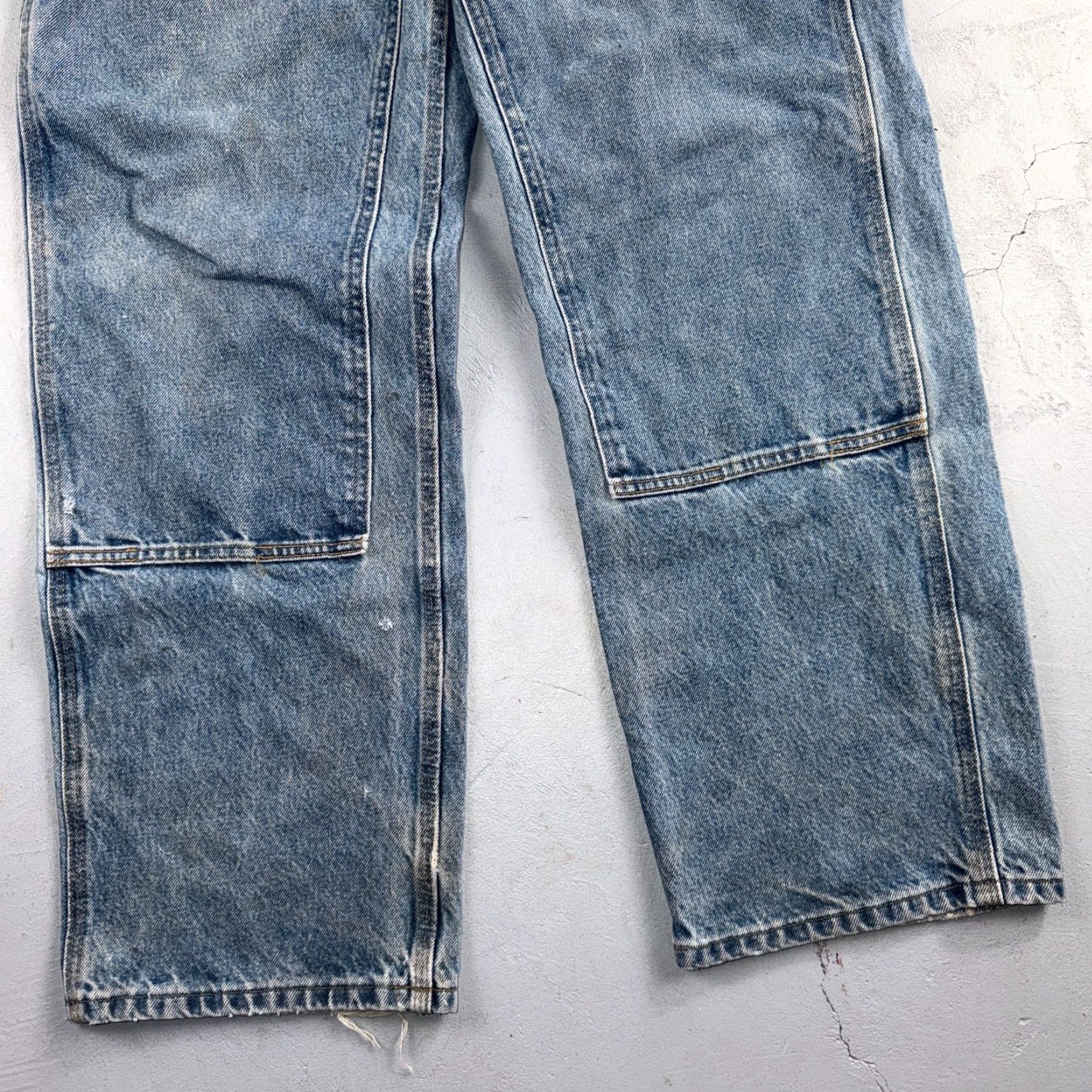 Carhartt VTG Carhartt Jeans Men’s DST 36x32 Double Knee Denim Workwear Thrashed Blue 5-Pocket Logo US Theme Carhartt Vintage Regular Size 36 Mens Jeans Size US 36 / EU 52 - 3 Thumbnail