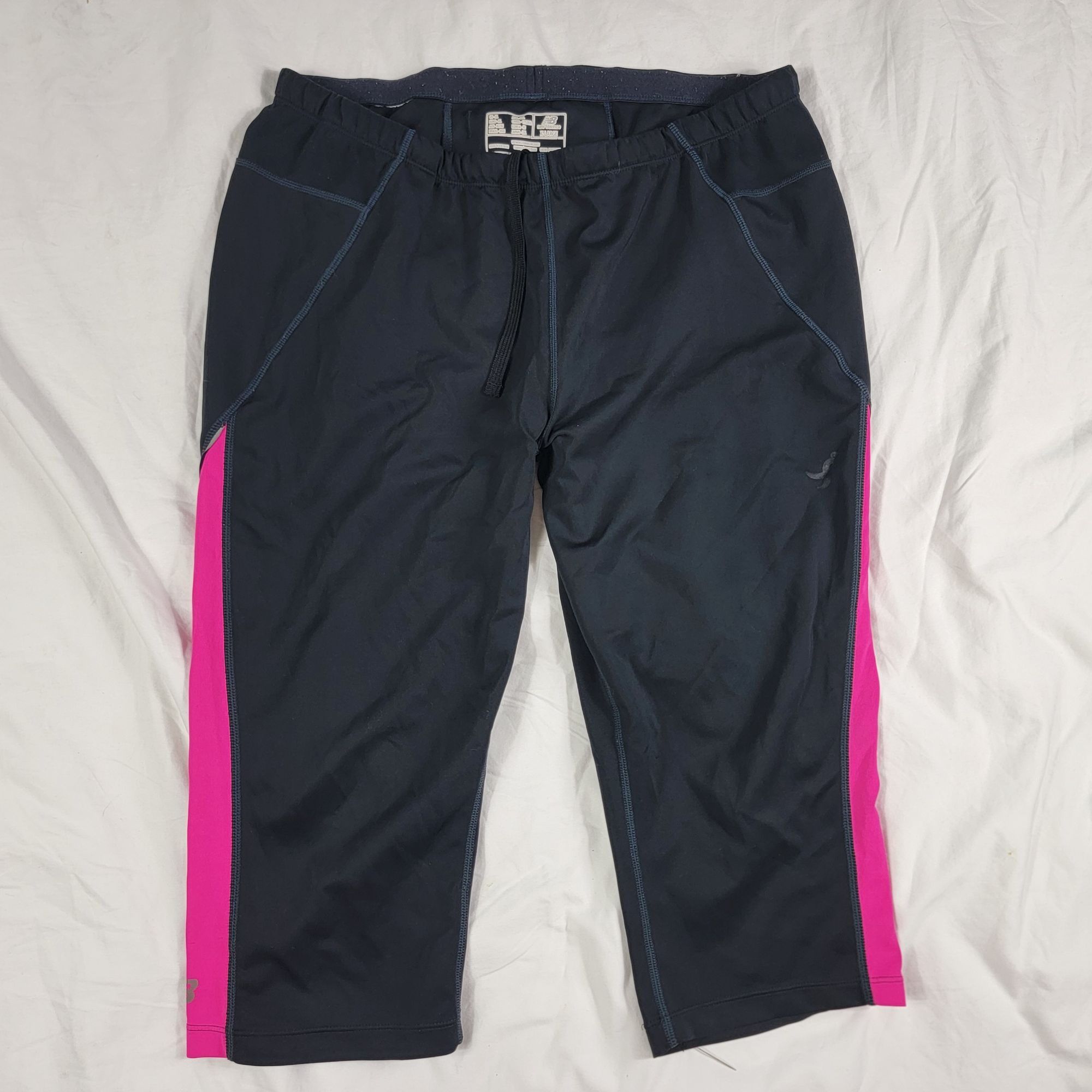 New Balance New Balance Womens XL Black Pink Capri Pants Breast Cancer A Size 40" / US 18 - 1 Thumbnail
