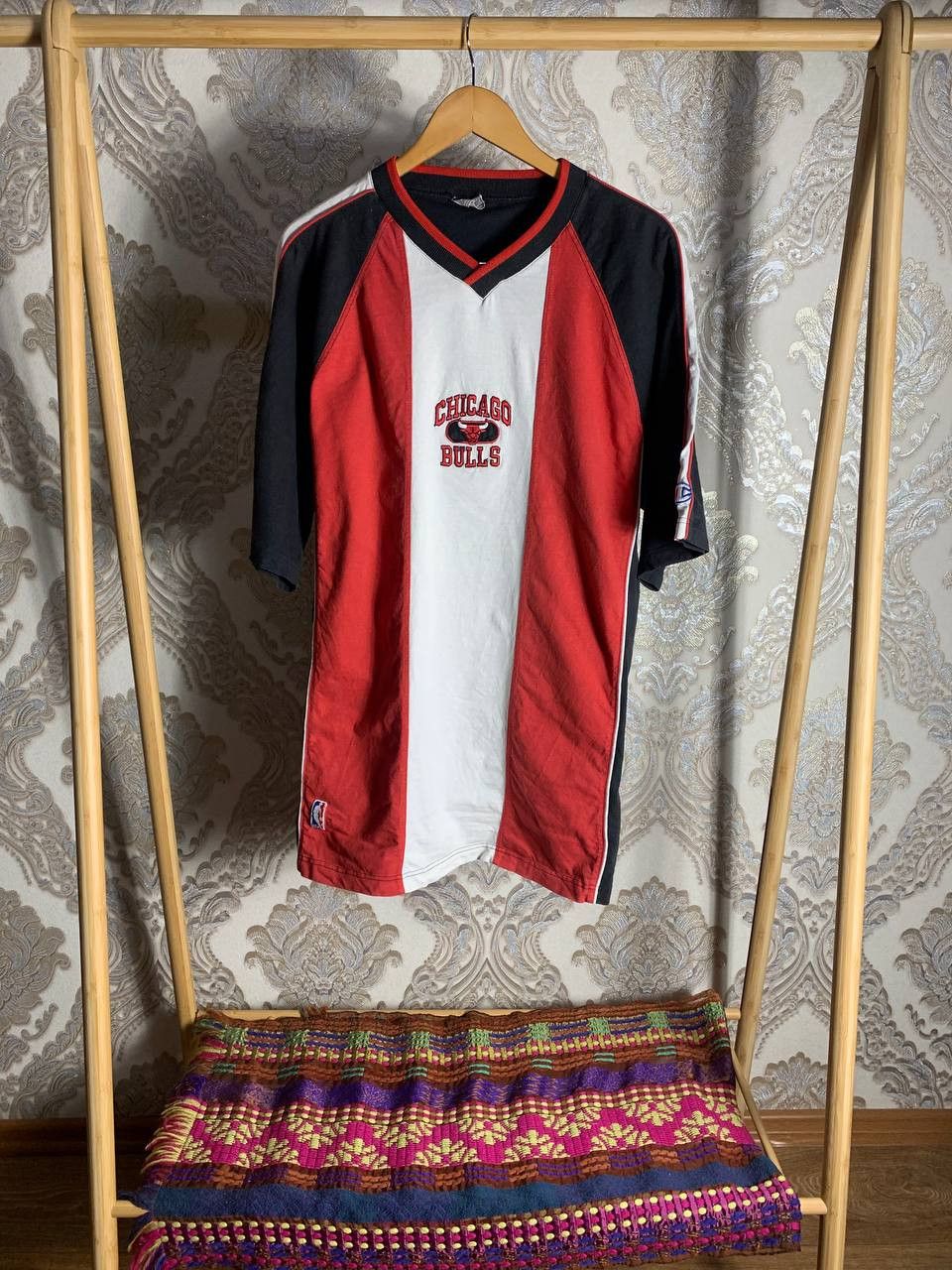 Champion Vintage Champion Chicago Bulls Retro T-shirt Jordan Y2K 90s Size US XL / EU 56 / 4 - 1 Thumbnail