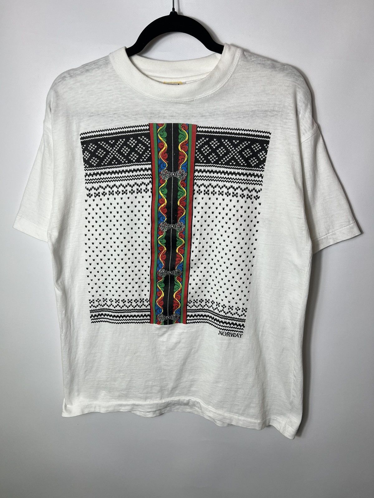 Dale Of Norway Vintage 90s Dale of Norway Print Single Stitch Norway Tee Size US L / EU 52-54 / 3 - 1 Thumbnail