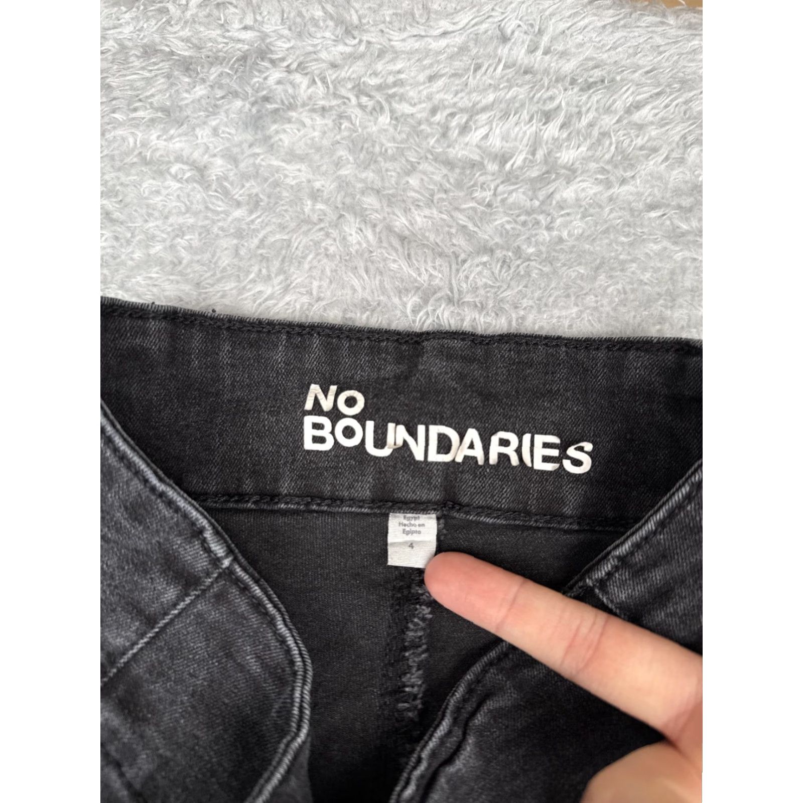 Vintage No Boundaries Jeans Womens 4 Black Gray Rise Flare Double Button Stretch Zip Denim Jeans Slim Fit Mid Rise 5-Pocket Womens Size 27" / US 4 / IT 40 - 6 Thumbnail