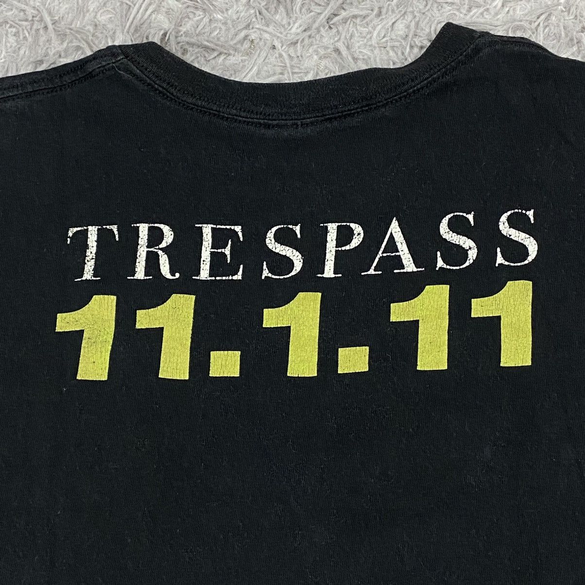 Vintage Movie trespass nicolas cage nicole kidman poster film Size US M / EU 48-50 / 2 - 7 Thumbnail