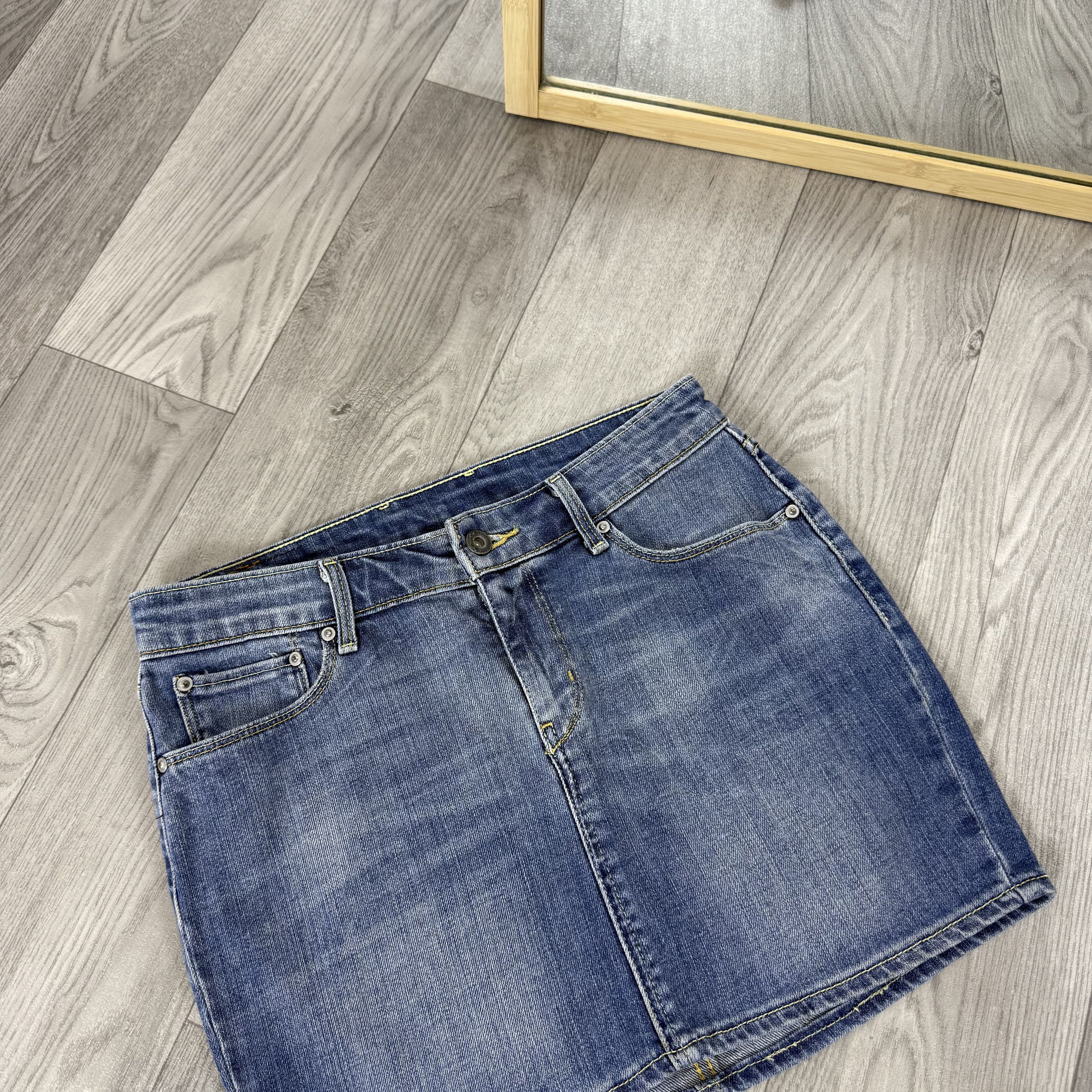 Levi's Vintage Levi's Y2K Mini Skirt Low Rise S Size 26" / US 2 / IT 38 - 10 Thumbnail