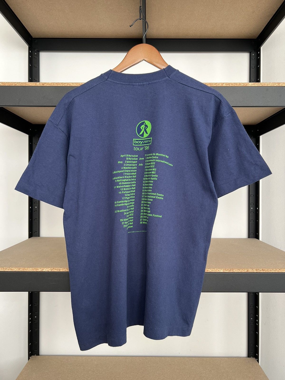 Band Tees Vintage 1996 Boyzone Tour 96 Pop Band Navy T-shirt Size US L / EU 52-54 / 3 - 2 Thumbnail