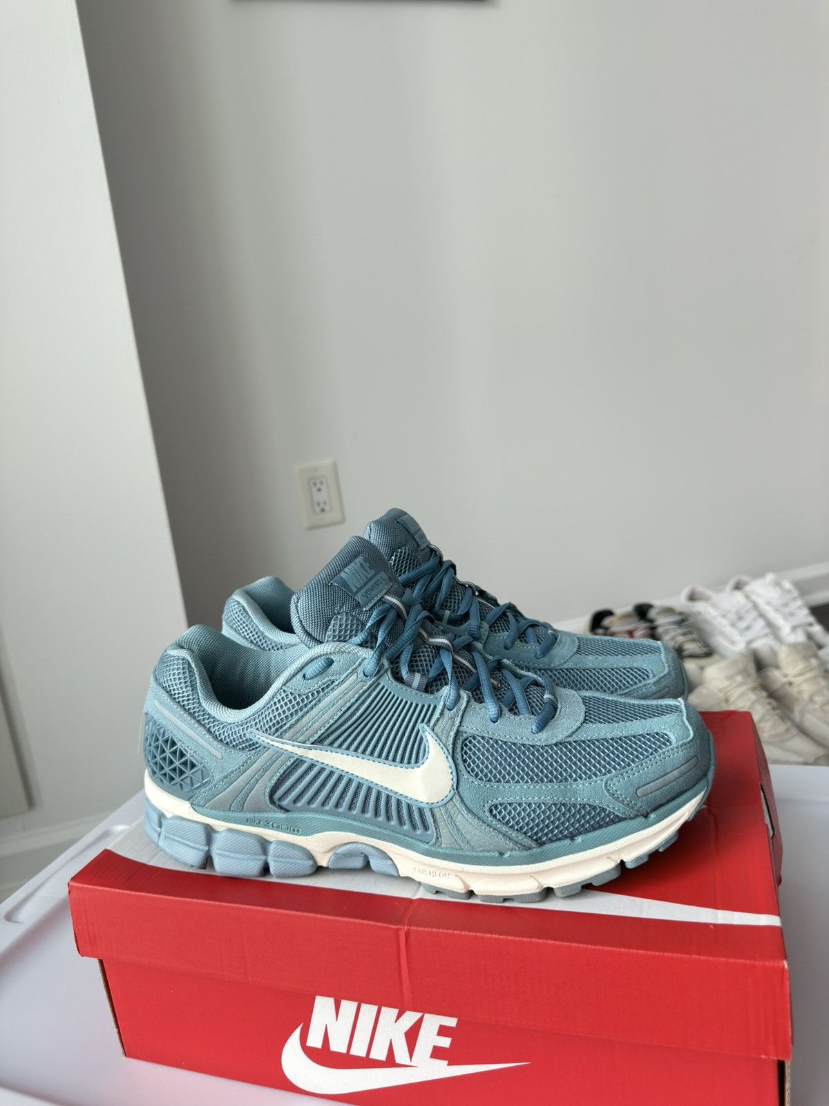 Nike Vomero 5 Size US 12 / EU 45 - 1 Thumbnail