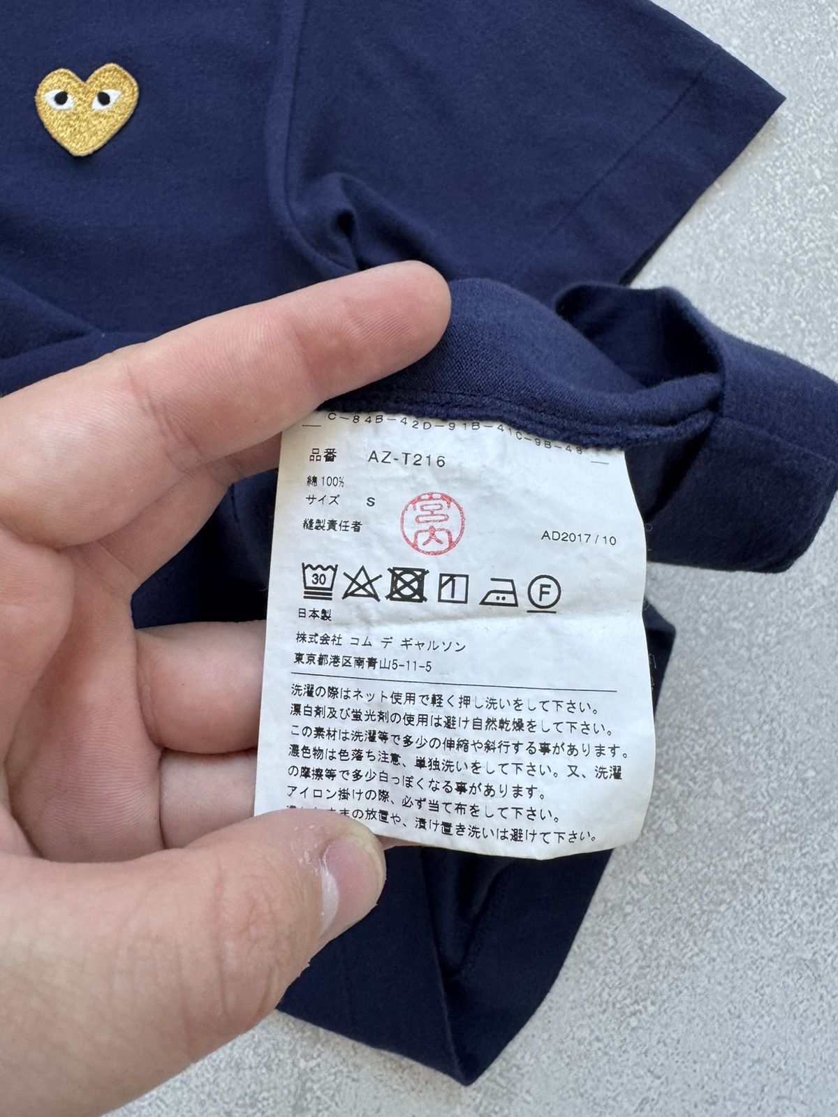 Comme des Garcons Vintage Comme Des Garcons Play Gold Blue Heart Shirt Y2K Size US S / EU 44-46 / 1 - 6 Thumbnail