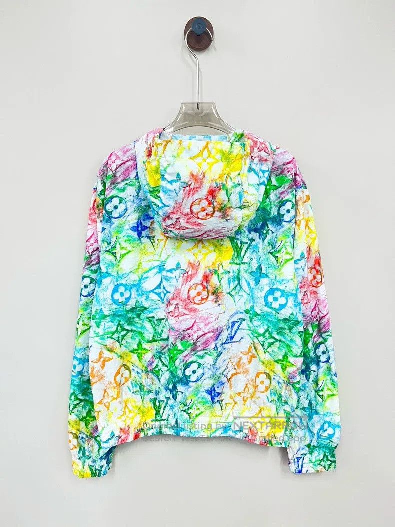 Louis Vuitton Louis Vuitton Color-block monogrammed crayon logo assault Size US S / EU 44-46 / 1 - 2 Thumbnail