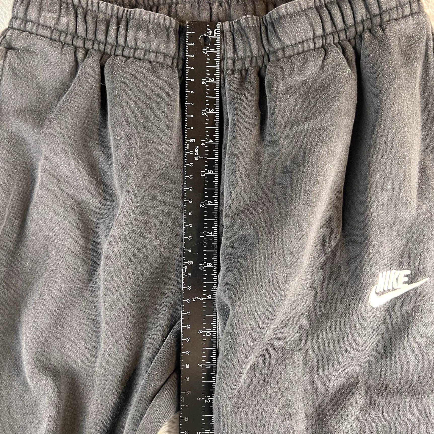Nike Nike Sportswear Club Fleece Sweatpants Joggers Black Men's S Casual Gym Pants Size US 29 - 5 Thumbnail