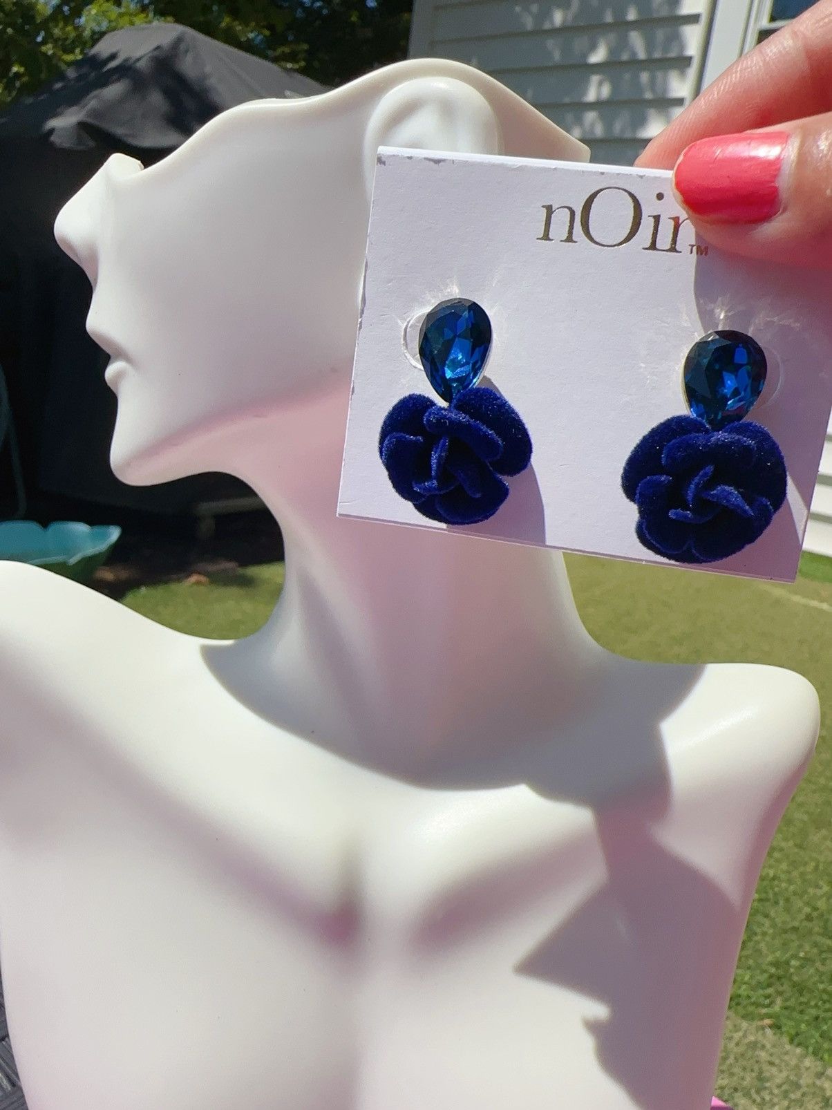 Designer Noir silver tone blue velvet rose crystal studs drop earring Size ONE SIZE - 4 Thumbnail