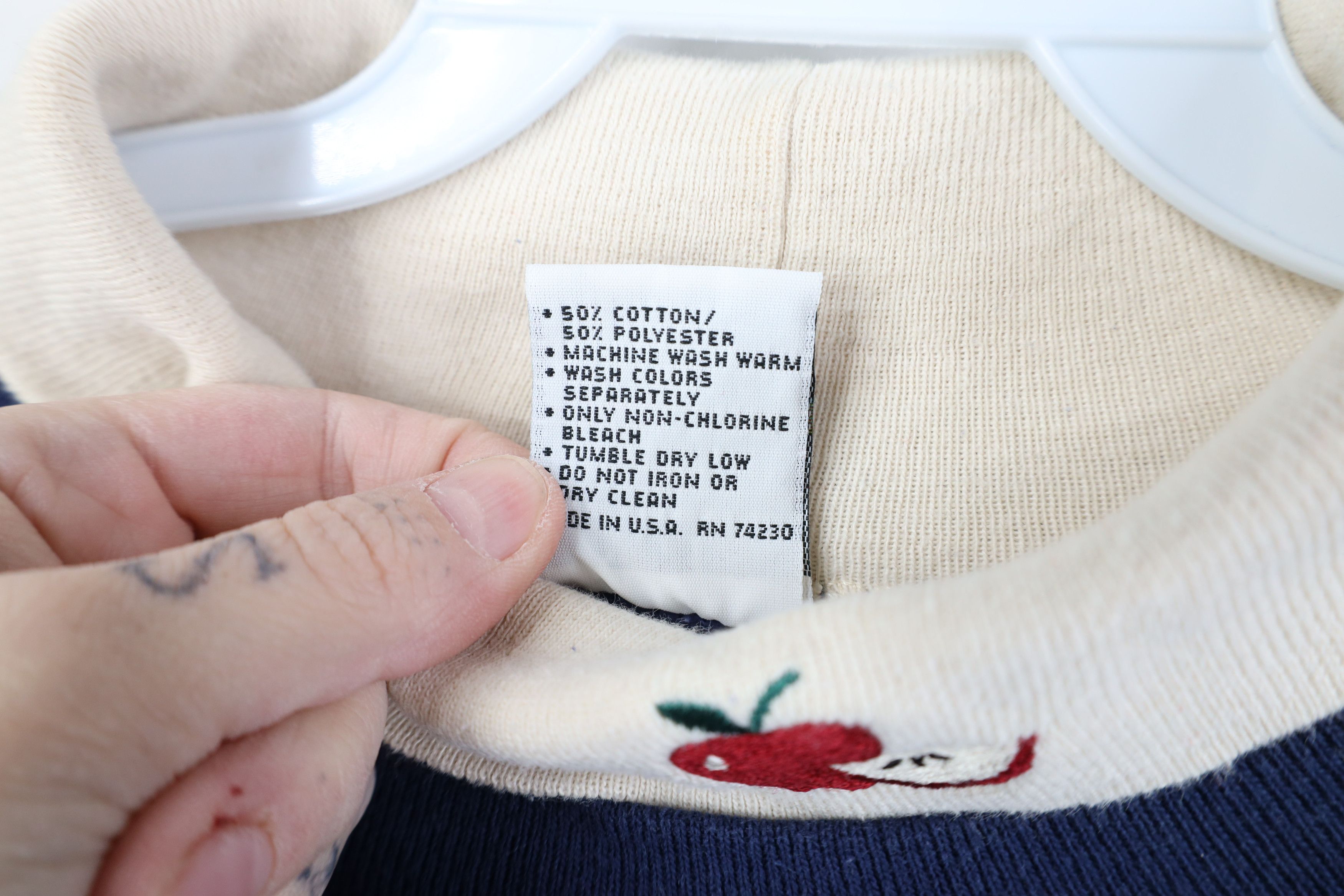 Vintage Vintage 90s Streetwear City Apples Turtleneck Sweatshirt US Size XXL / US 16-18 / IT 52-54 - 11 Thumbnail