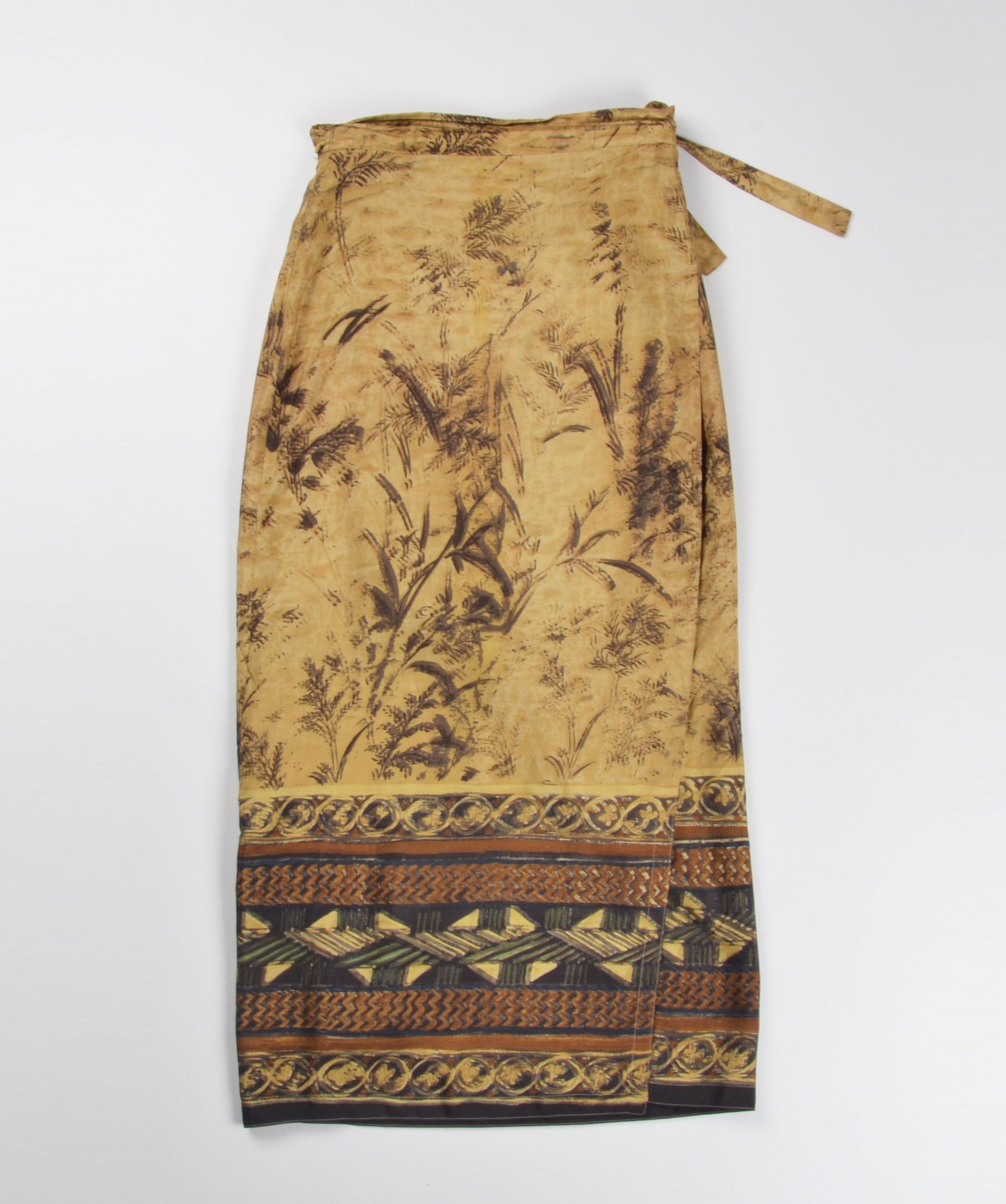 Max Mara Vintage Max Mara Wrap Midi Sarong Style Printed Silk Skirt Size 28" / US 6 / IT 42 - 4 Thumbnail