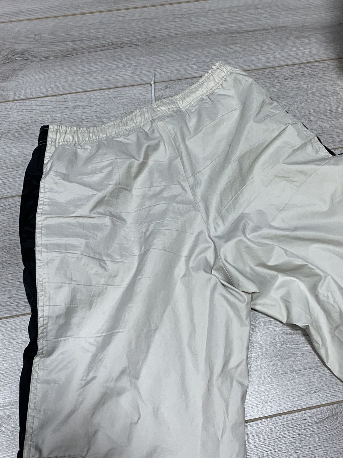 Nike Nike vintage parachute nylon big swoosh pants stripes Size US 30 / EU 46 - 12 Thumbnail
