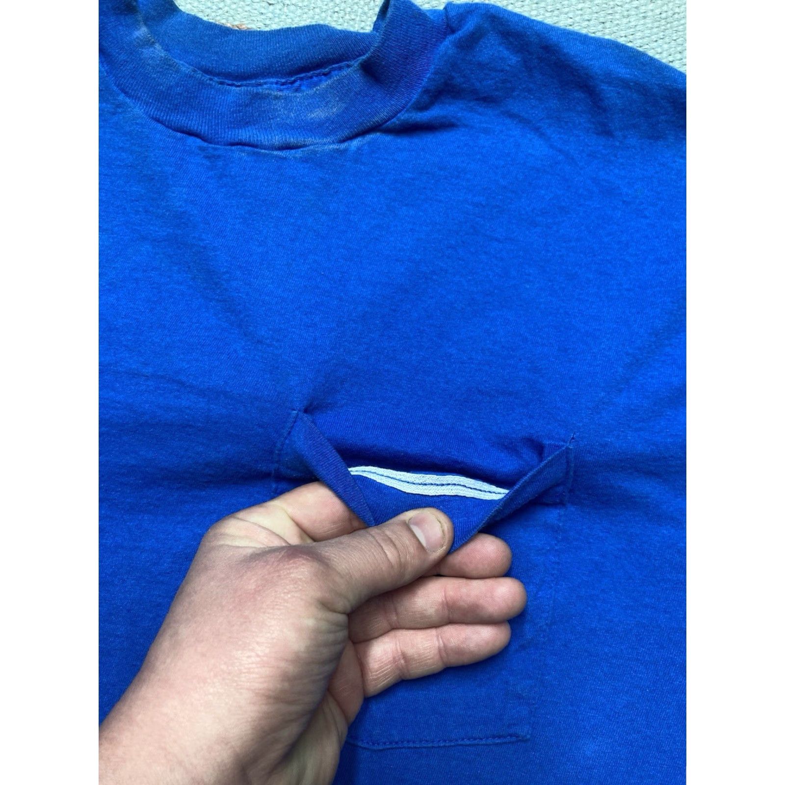 Fruit Of The Loom VINTAGE Fruit of the Loom T-Shirt Pocket 80s Blue Cotton Large Mens Shirt Size US L / EU 52-54 / 3 - 6 Thumbnail