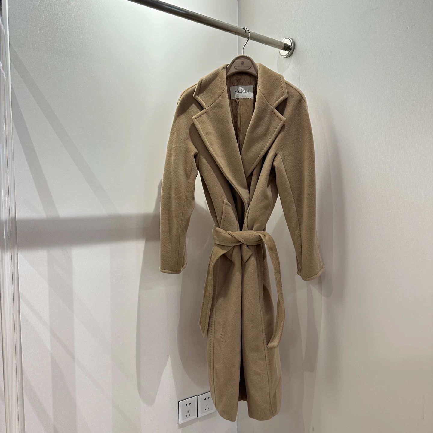 Max Mara Max Mara Brown Coat us_4 Women Size S / US 4 / IT 40 - 1 Thumbnail