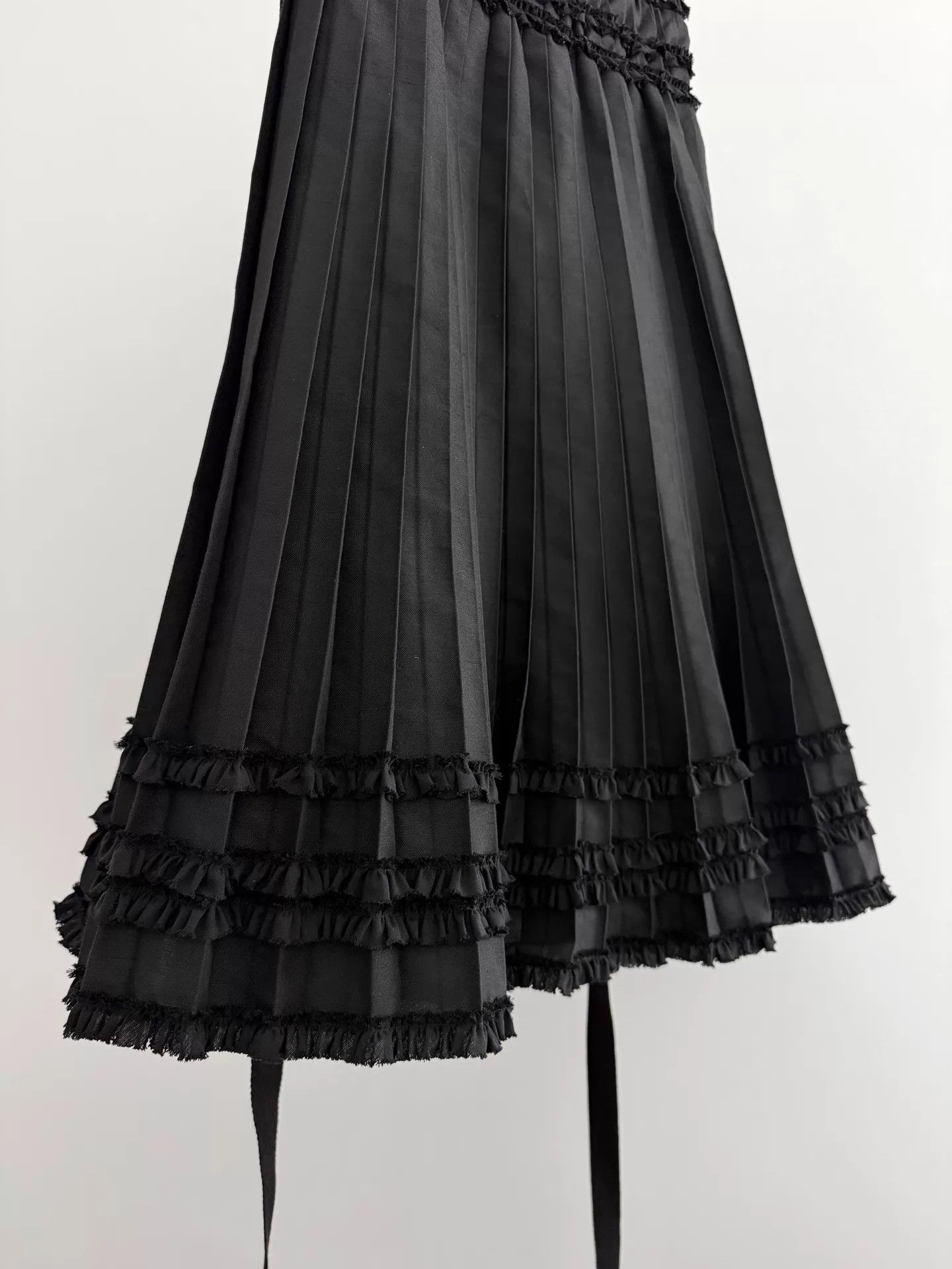 Comme des Garcons COMME DES GARÇONS Lace Trim Pleated Midi Skirt SS22 M Size 27" / US 4 / IT 40 - 2 Thumbnail
