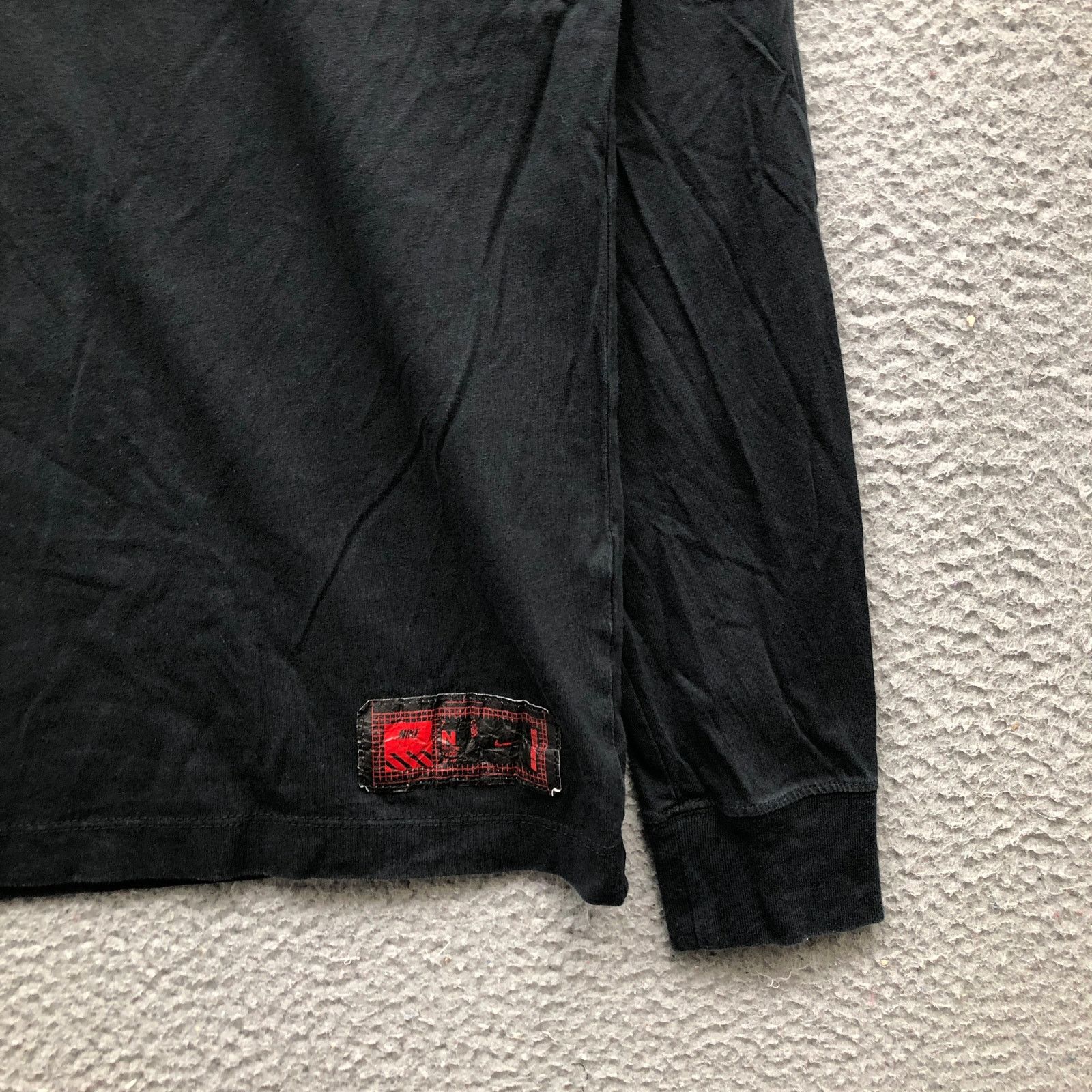 Nike Nike Mech Air Long Sleeve T-Shirt Men S Black Red DJ1379-010 Size US S / EU 44-46 / 1 - 7 Thumbnail