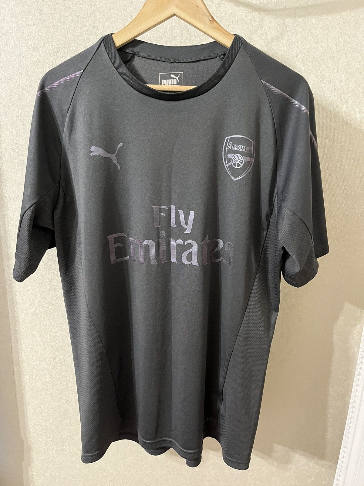 Other Puma Arsenal Training Jersey Size US XL / EU 56 / 4 - 1 Thumbnail