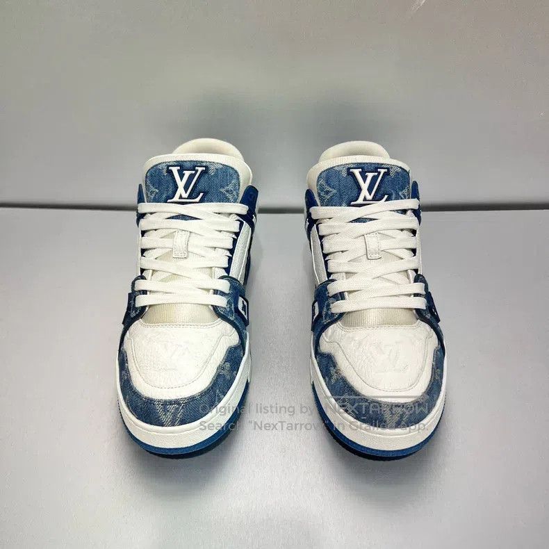 Louis Vuitton Louis Vuitton Men display picture 3