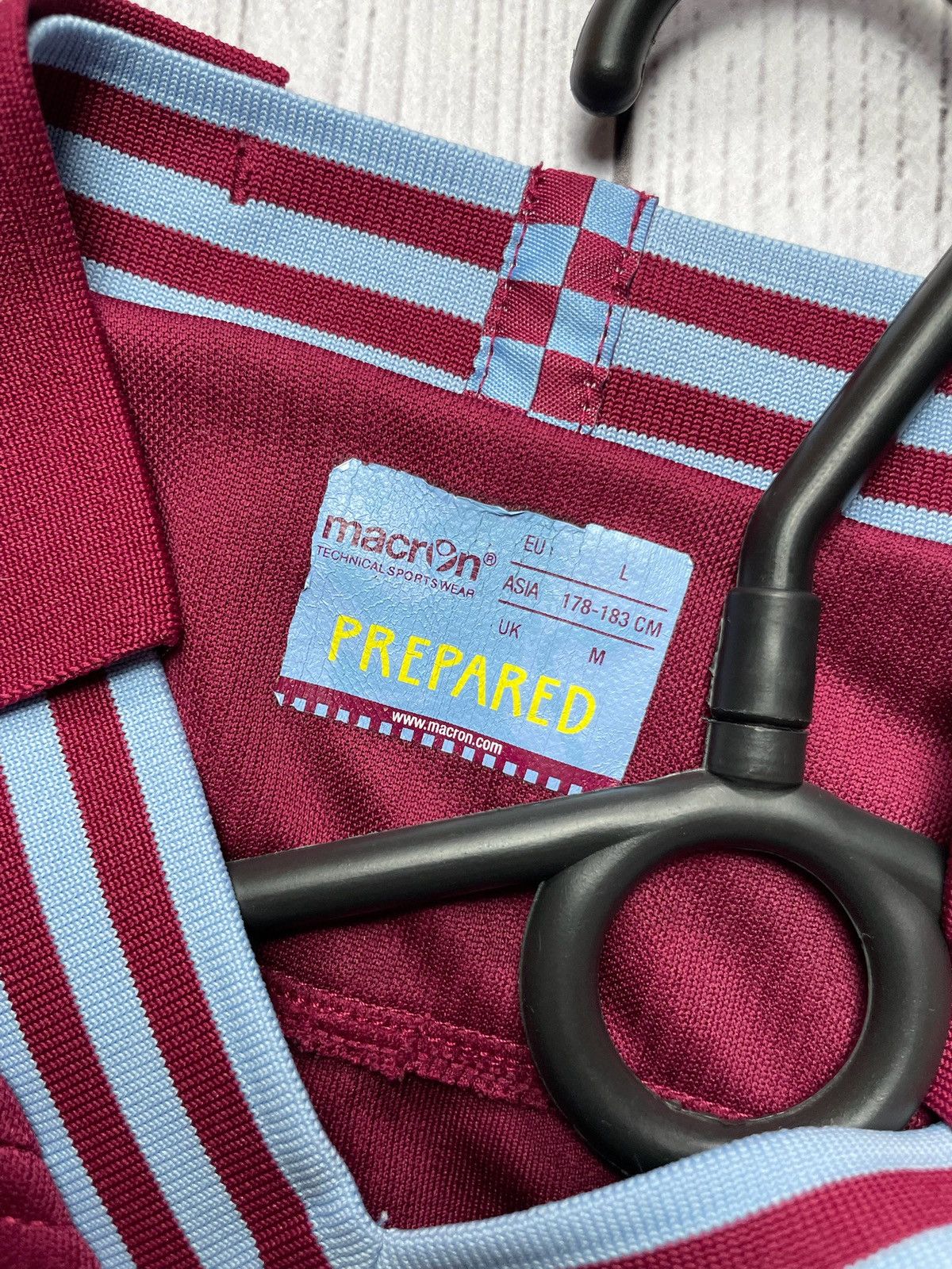 Macron Aston villa soccer jersey size L large vintage rare Size US L / EU 52-54 / 3 - 3 Thumbnail