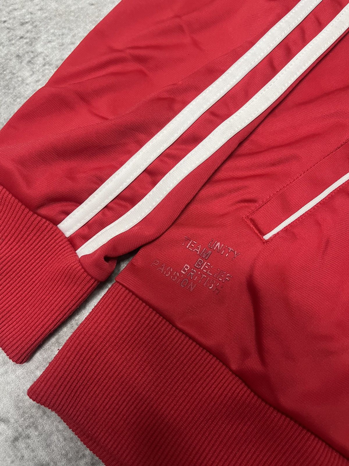 Umbro Vtg Y2k Umbro Tracktop Size US L / EU 52-54 / 3 - 6 Thumbnail