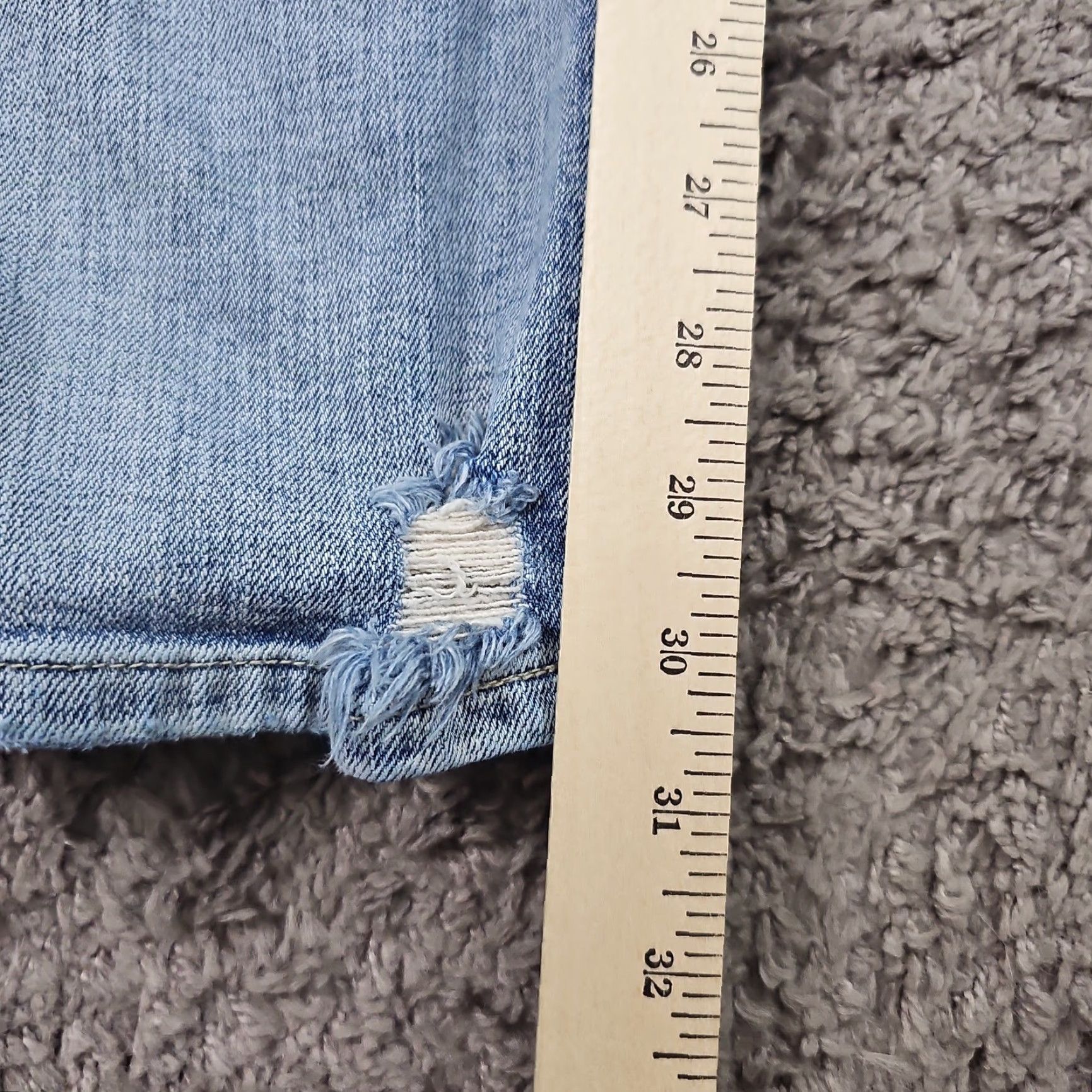 Denime Smoke Rise Jeans Mens 34 Skinny Distressed Paint Splatter Stretch Denim 31x31 Jeans Mens Skinny Distressed Blue 90s? No vintage. Size US 34 / EU 50 - 7 Thumbnail