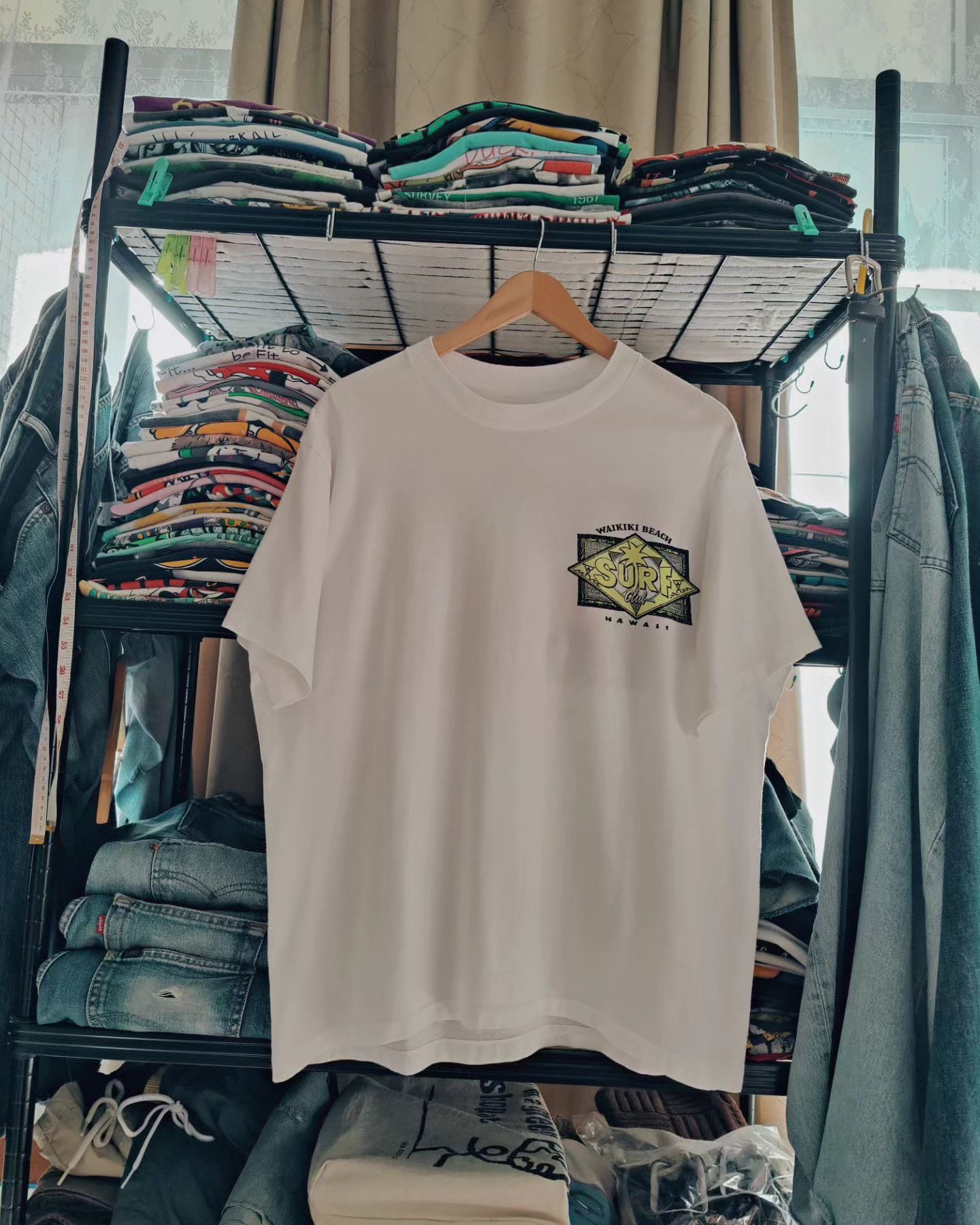 Vintage vintage 90s - Surf Club - Waikiki Beach, Hawaii 🏝️ Size US XL / EU 56 / 4 - 4 Thumbnail