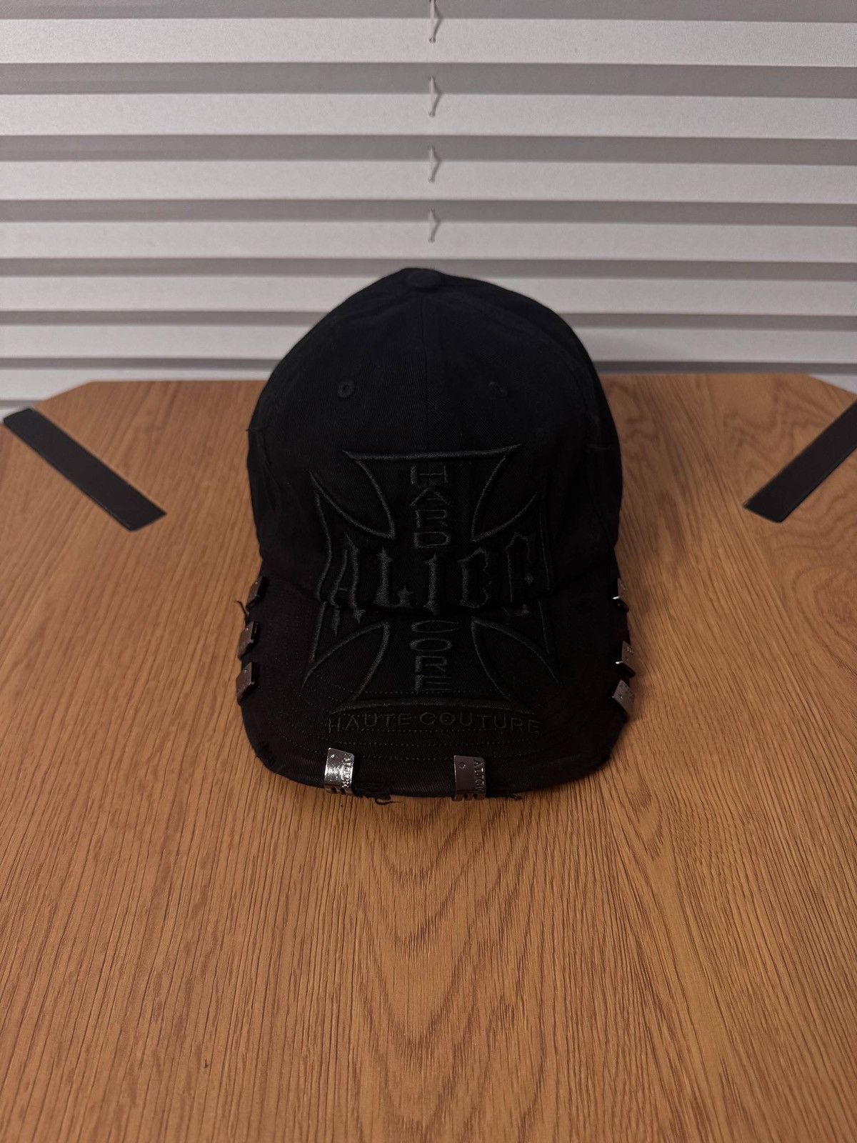 ALICE HOLLYWOOD CAP BLK BLK Alice hollywood red hollywood print cap