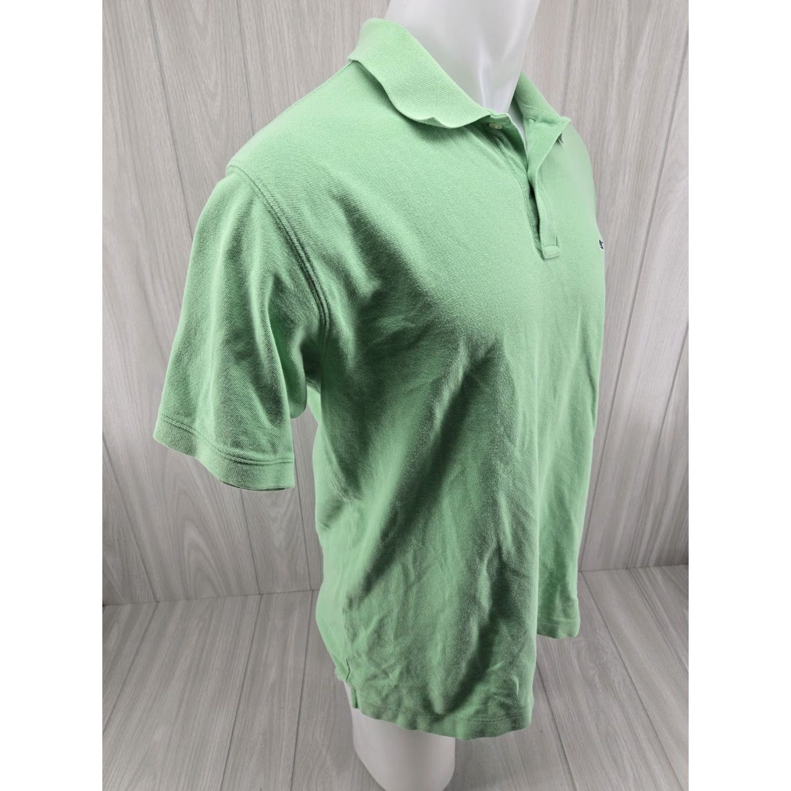 Vineyard Vines Vineyard Vines Polo Shirt Mens Medium Green Short Sleeve Cotton Polo Shirt Mens Green Regular Fit Lifespan: 19.75 shoulder to shoulder? Size US M / EU 48-50 / 2 - 7 Thumbnail