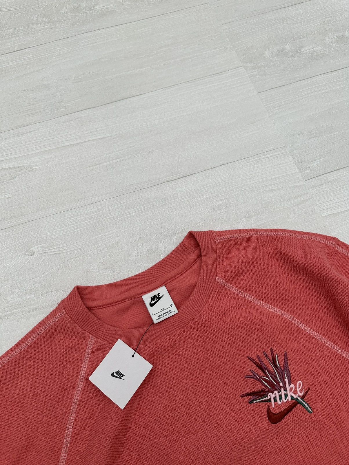 Nike Nike Sportswear Club Floral / Flower Coral Sweatshirt Sz. XL Size US XL / EU 56 / 4 - 5 Thumbnail