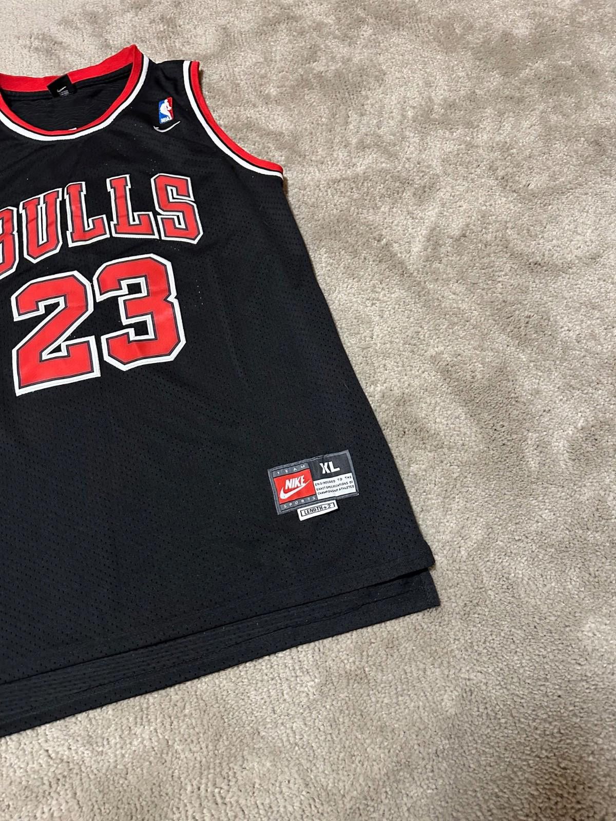 Nike Vintage Nike Basketball Chicago Bulls #23Jordan Jersey XL Size US XL / EU 56 / 4 - 2 Thumbnail