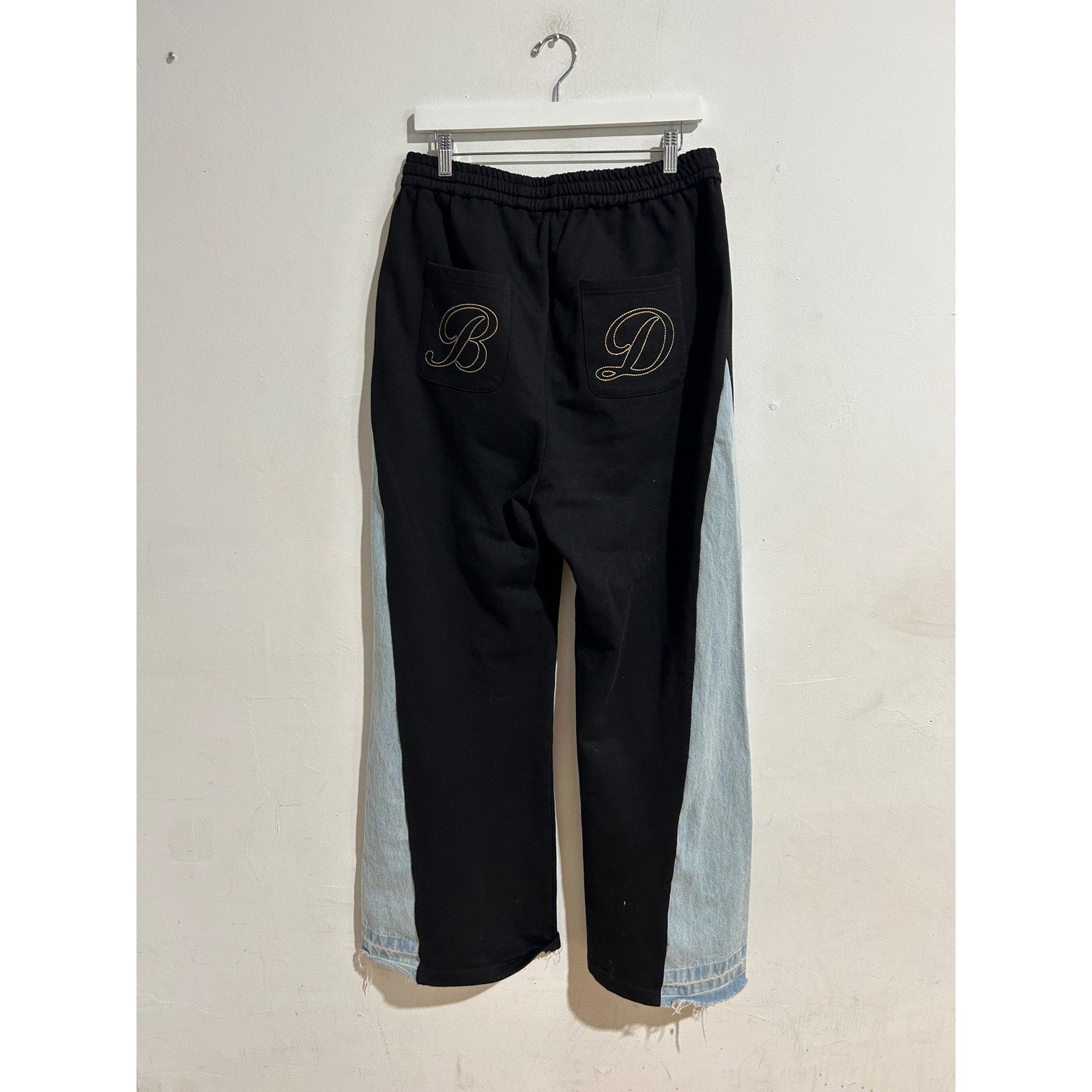 Bottega Desires BOTTEGA DESIRES ROCKSTAR BLACK/DENIM SWEATS SIZE LARGE USED Size US 30 / EU 46 - 2 Thumbnail