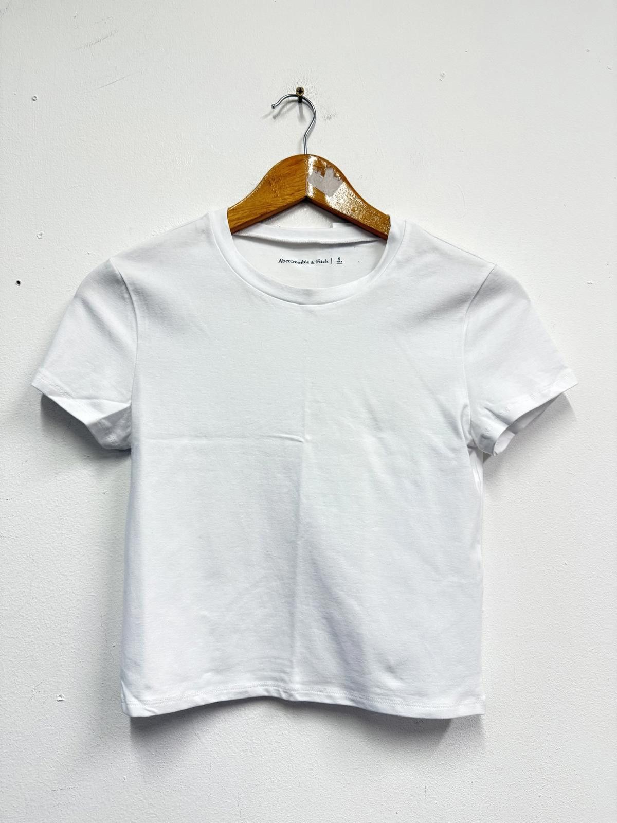 Abercrombie & Fitch Abercrombie & Fitch White Basic T-Shirt Small Size US S / EU 44-46 / 1 - 1 Thumbnail
