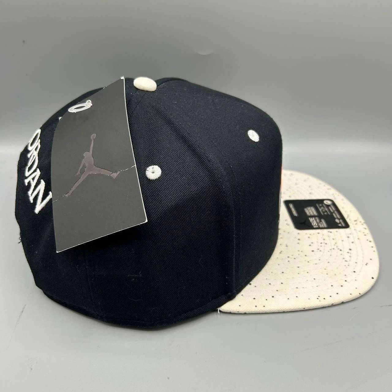 Jordan Brand Air Jordan Pro Hat Men Black White Nike Air Snap Back Cap Size ONE SIZE - 5 Thumbnail