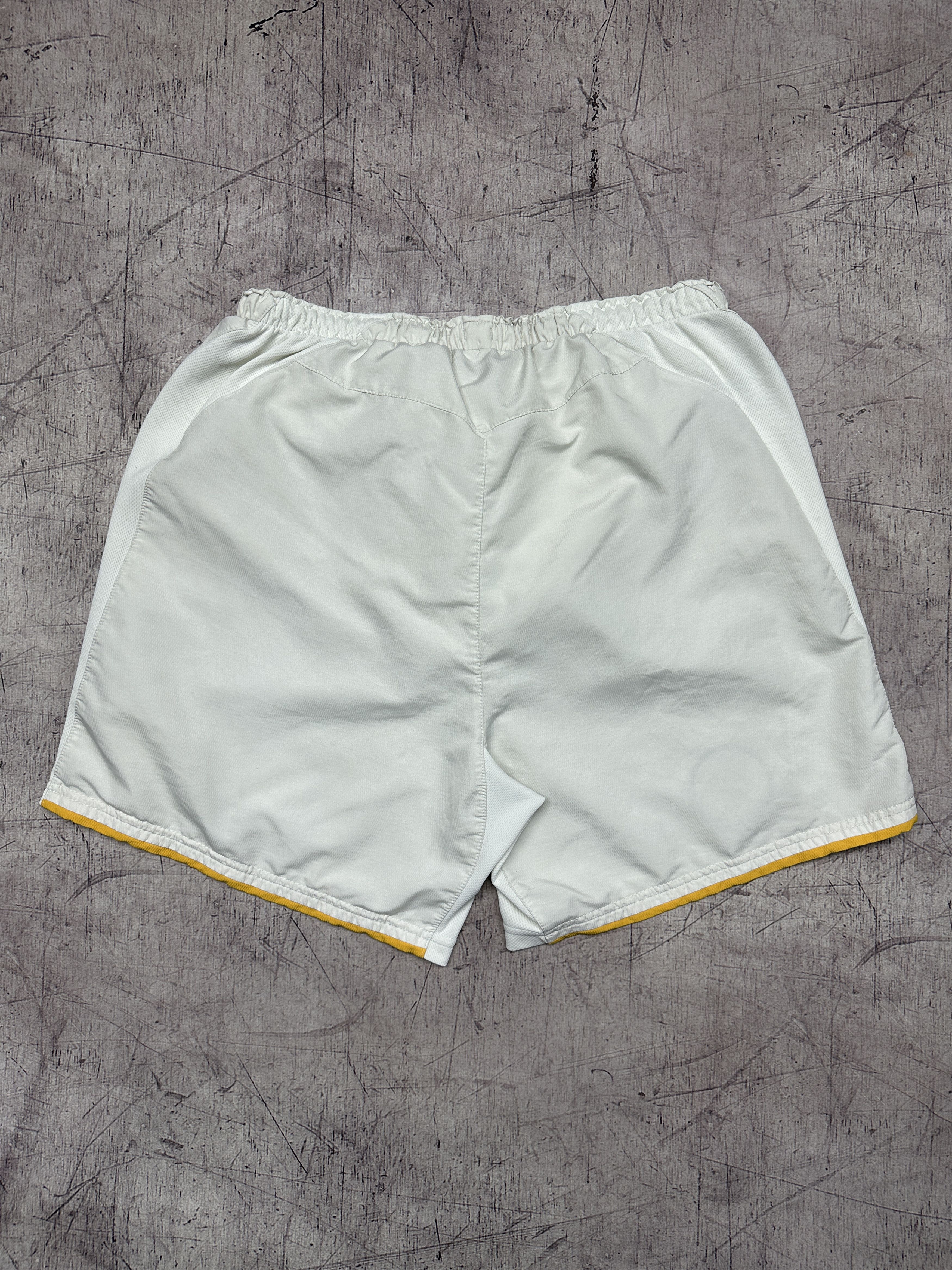 Nike Nike Celtic FC Vintage Mens Soccer Football Shorts Size US 30 / EU 46 - 9 Thumbnail