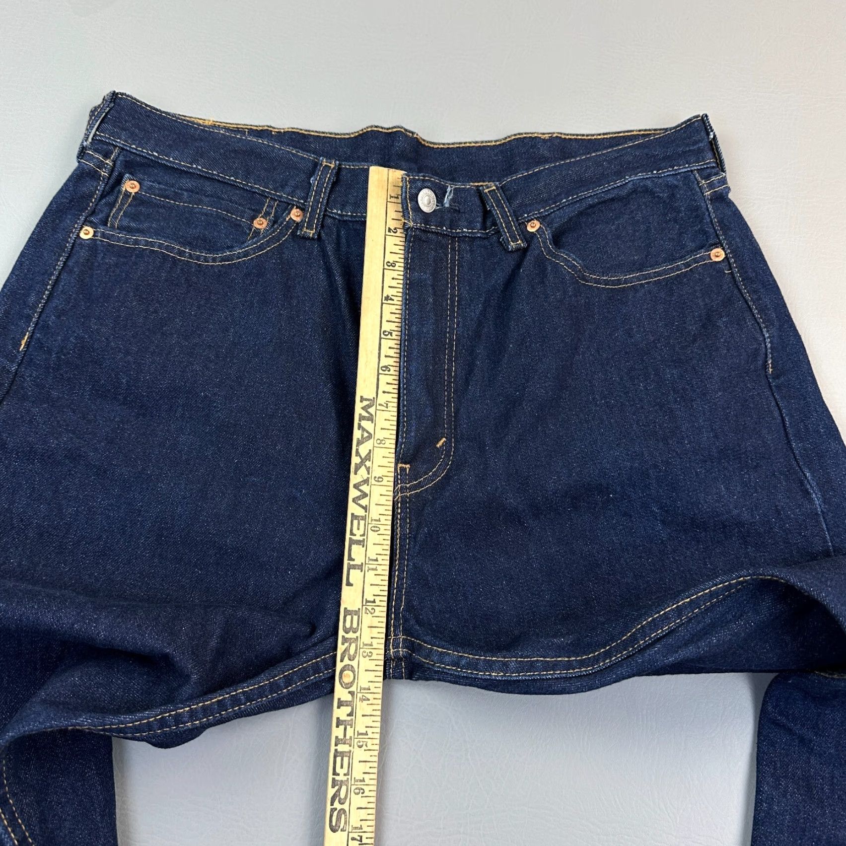 Levi's Levi's 505 Jeans Mens 38x30 Blue Dark Wash Denim Regular Fit Casual EUC Size US 38 / EU 54 - 5 Thumbnail
