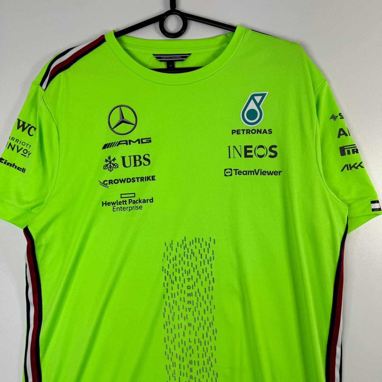 Tommy Hilfiger Mercedes F1 x Tommy Hilfiger 2024 T-Shirt Green Mens Size M Size US M / EU 48-50 / 2 - 2 Thumbnail