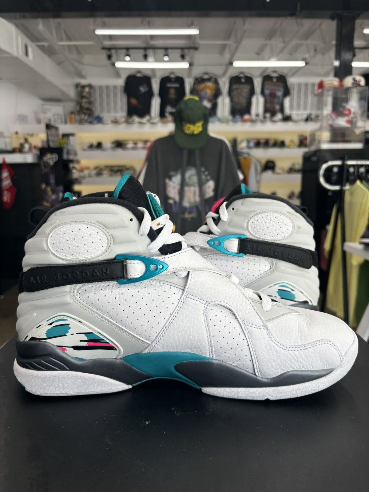 Jordan Brand × Nike Air Jordan 8 South Beach Sz. 10.5 (2018) Size US 10.5 / EU 43-44 - 4 Thumbnail