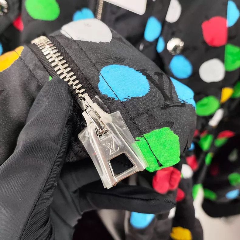 Louis Vuitton Louis Vuitton Yayoi Kusama Co-branded Sunscreen jacket Size XS / US 0-2 / IT 36-38 - 6 Thumbnail