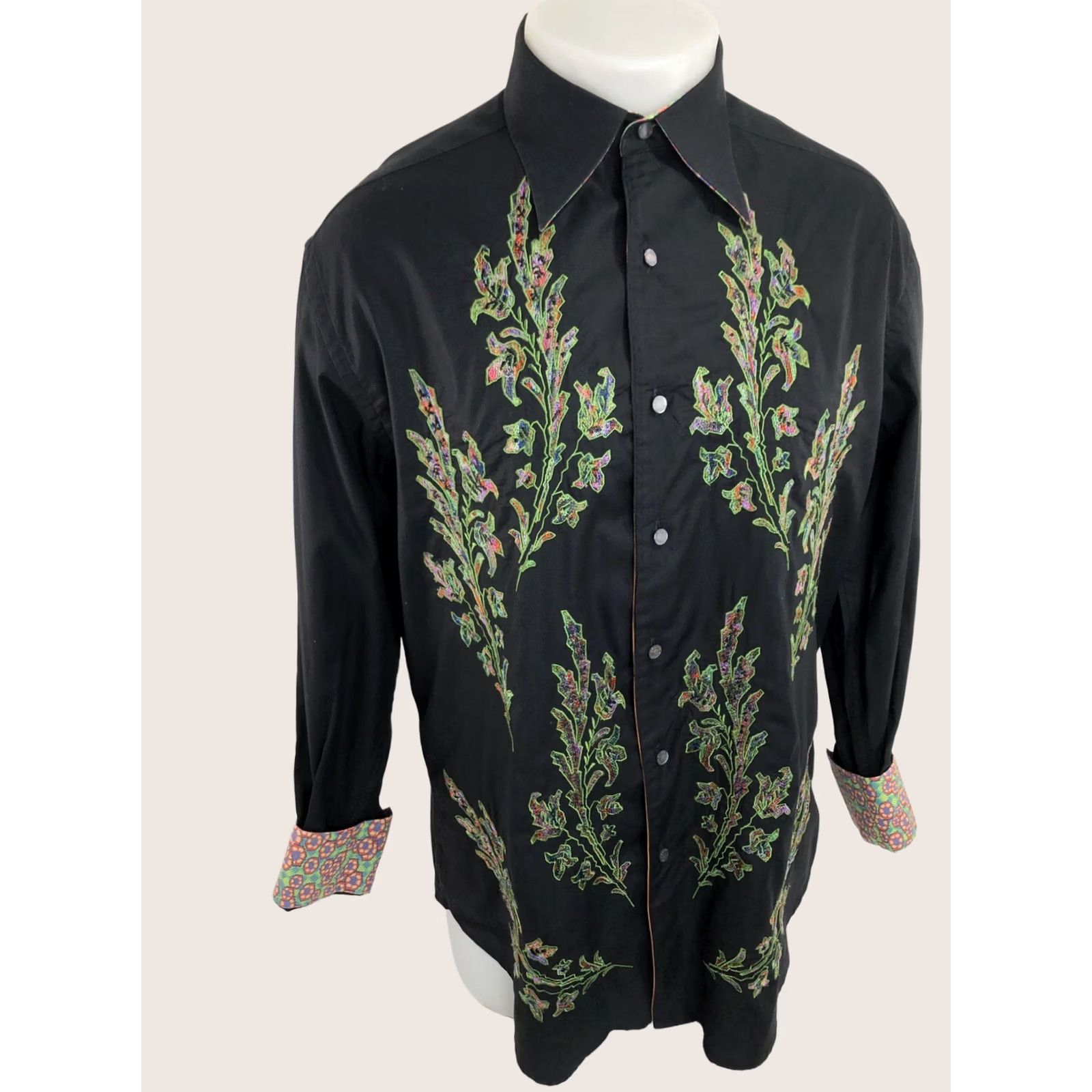 Robert Graham Robert Graham Embroidered Floral Silk Shirt L Button-Up Men Long Sleeve Black Silk Embroidered Floral Pattern Shirt Size US L / EU 52-54 / 3 - 1 Thumbnail