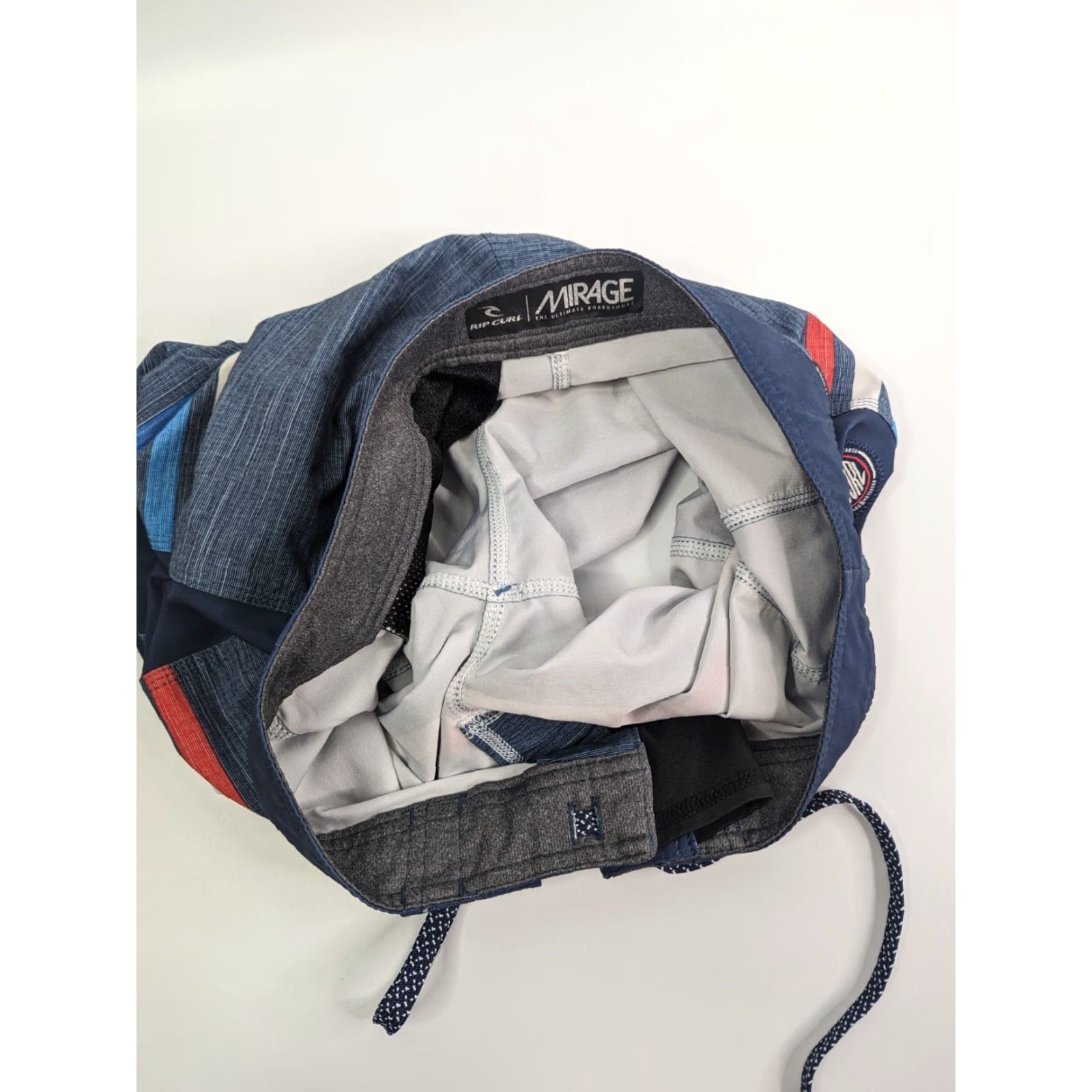 Rip Curl Rip Curl Board Shorts Men 32in Wide Stateside Mirage The Ultimate Hybrid Beach striped blue quick dry water-repellent cargo pocket 2000s Mens Size US 32 / EU 48 - 6 Thumbnail