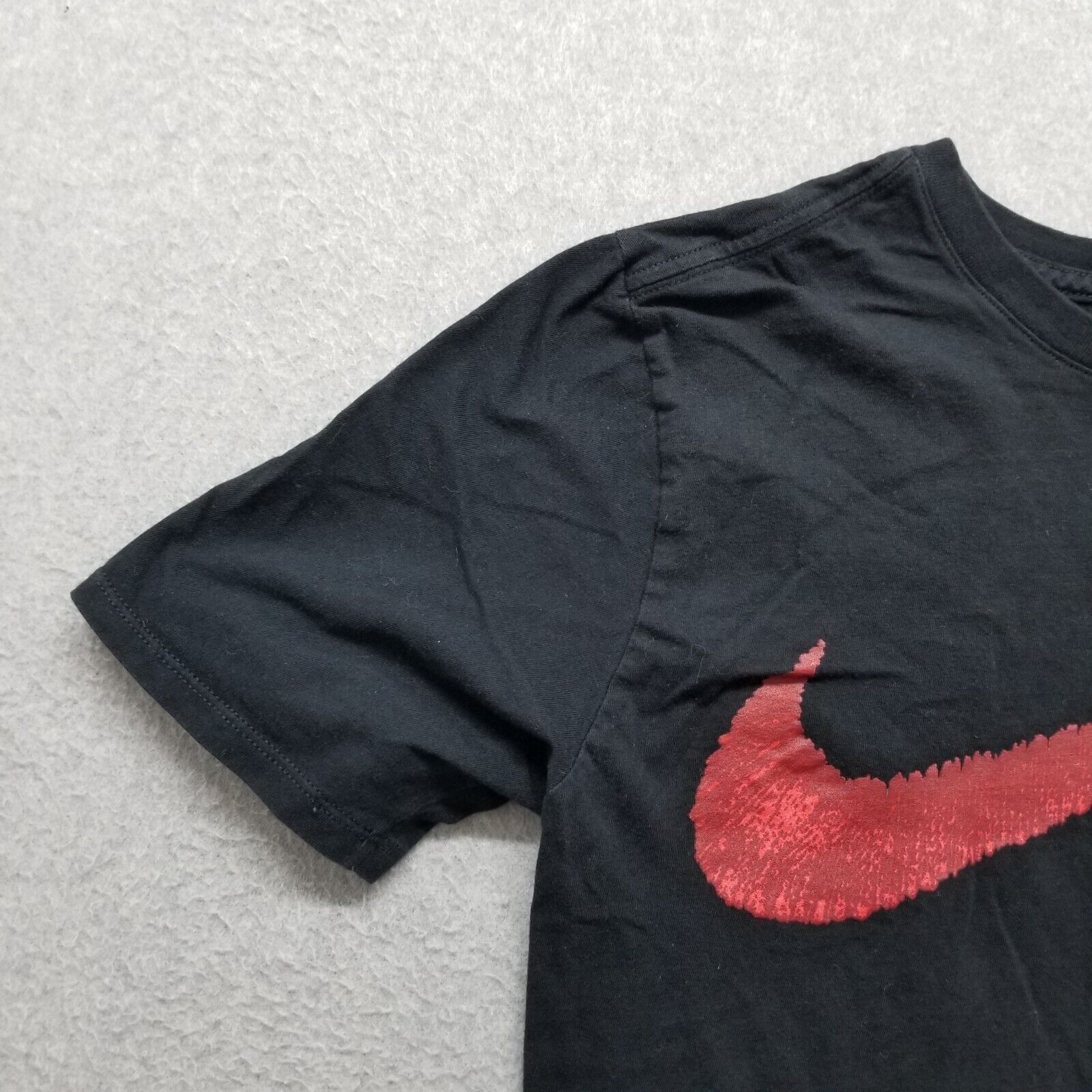 Nike Nike Shirt Womens Short Sleeve Crew Neck Central Swoosh Size S / US 4 / IT 40 - 2 Thumbnail