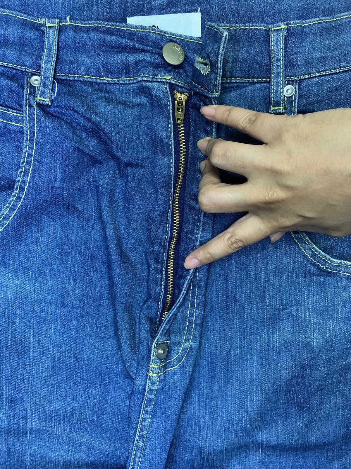 Issey Miyake Vintage Ne Net Issey Miyake Buckle Back Embellished Jeans Size 30" / US 8 / IT 44 - 3 Thumbnail