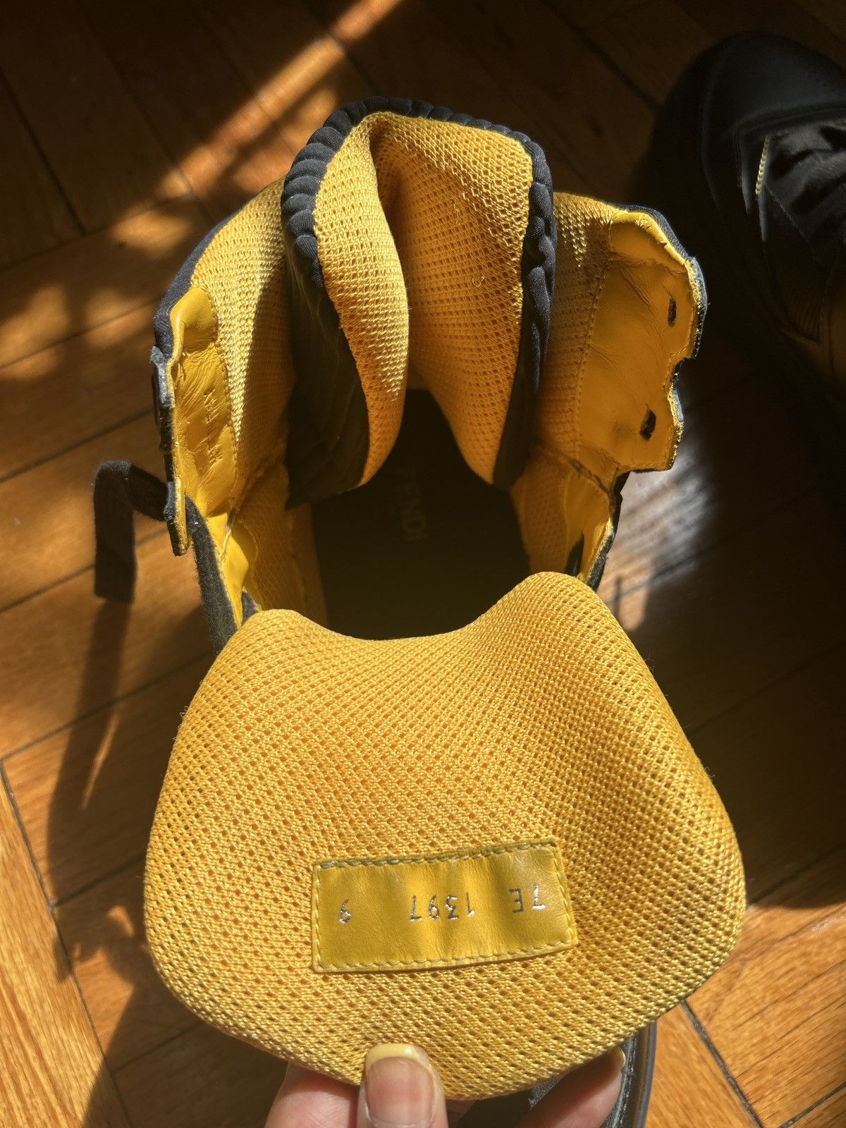 Fendi FENDI LEATHER HIGH TOP Size US 9 / EU 42 - 4 Thumbnail