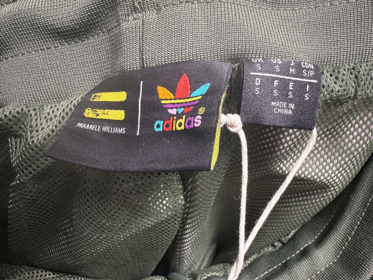 Adidas × Pharrell NWT Adidas/Pharrell Hu Hiking Wind Pants Camo Size US 31 - 8 Thumbnail