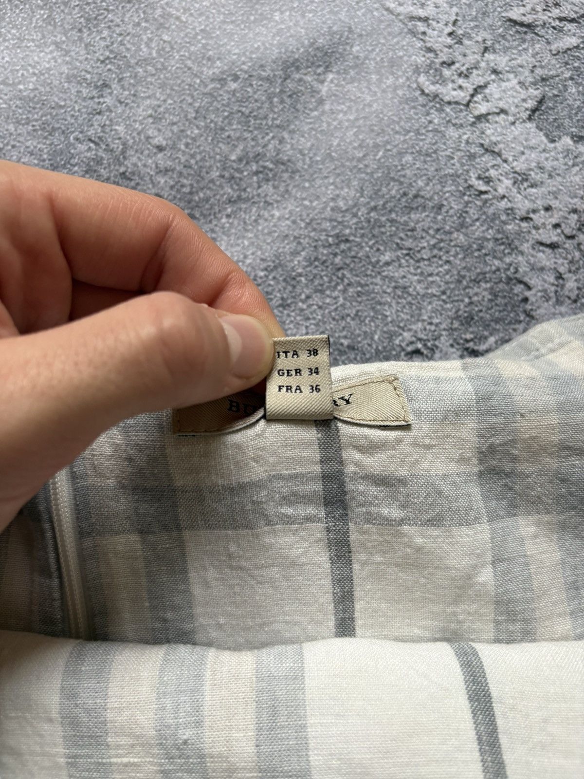 Burberry Vintage Burberry Luxury Nova Check Pocket Linen Skirt Size 26" / US 2 / IT 38 - 9 Thumbnail