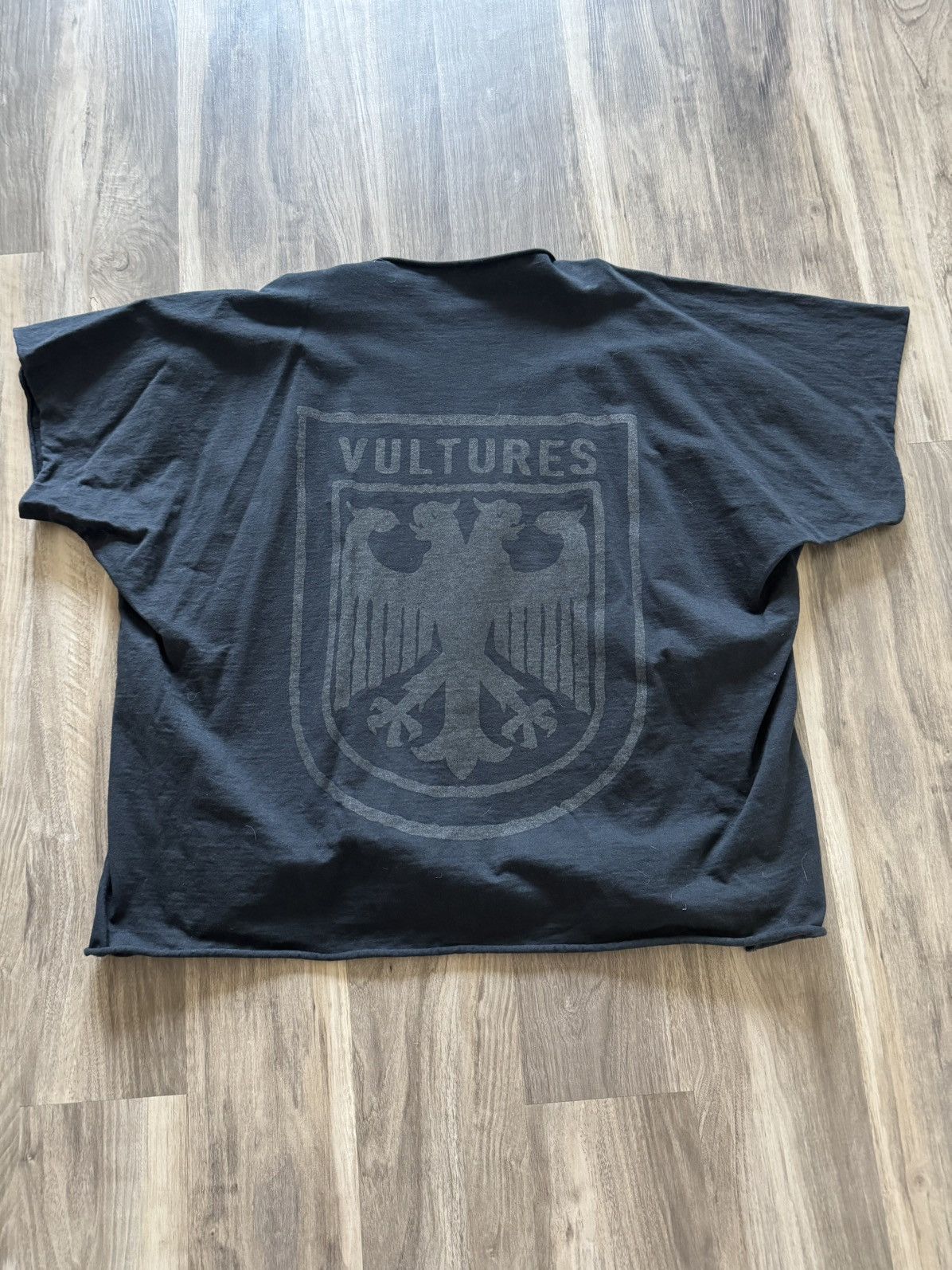 Yeezy Yeezy vultures shirt Size US XL / EU 56 / 4 - 3 Thumbnail