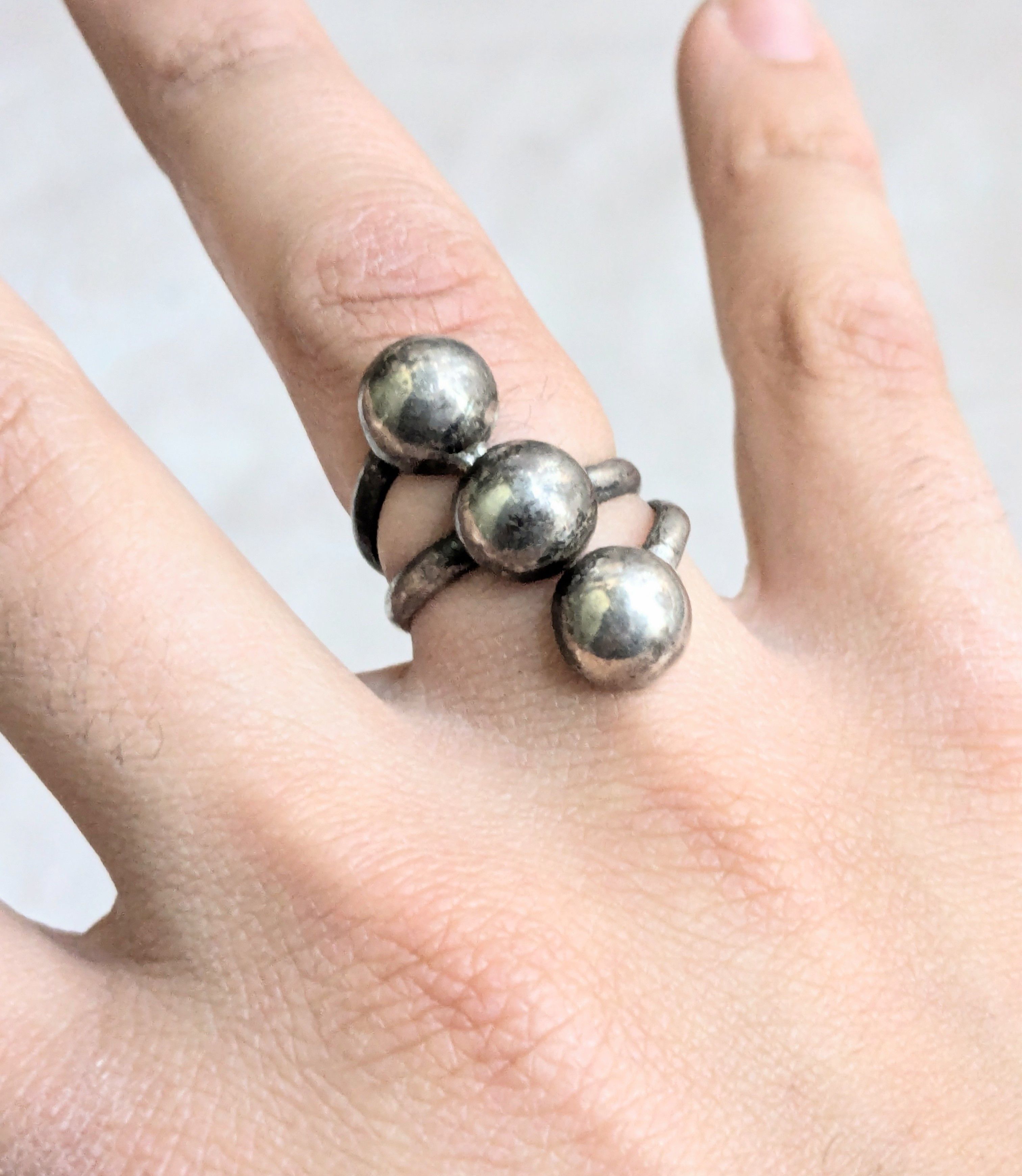 Sterling Silver Vintage Sterling Silver Ring 7.75 Modern Round Size ONE SIZE - 8 Thumbnail