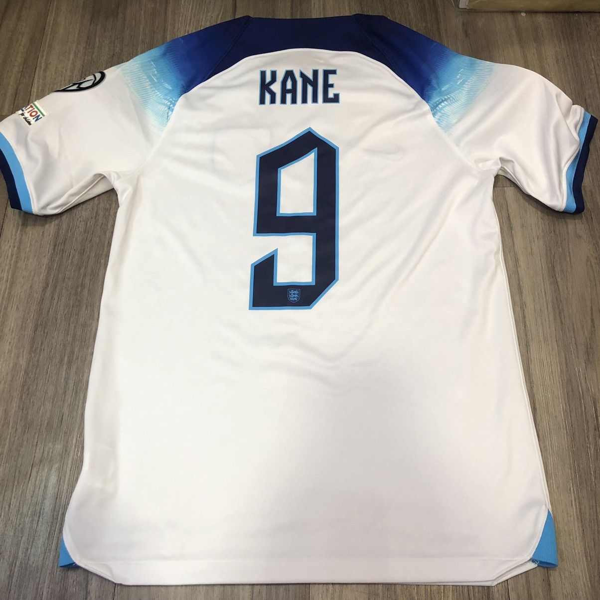 Nike England 22/23 home shirt #9 Kane Size US S / EU 44-46 / 1 - 2 Thumbnail