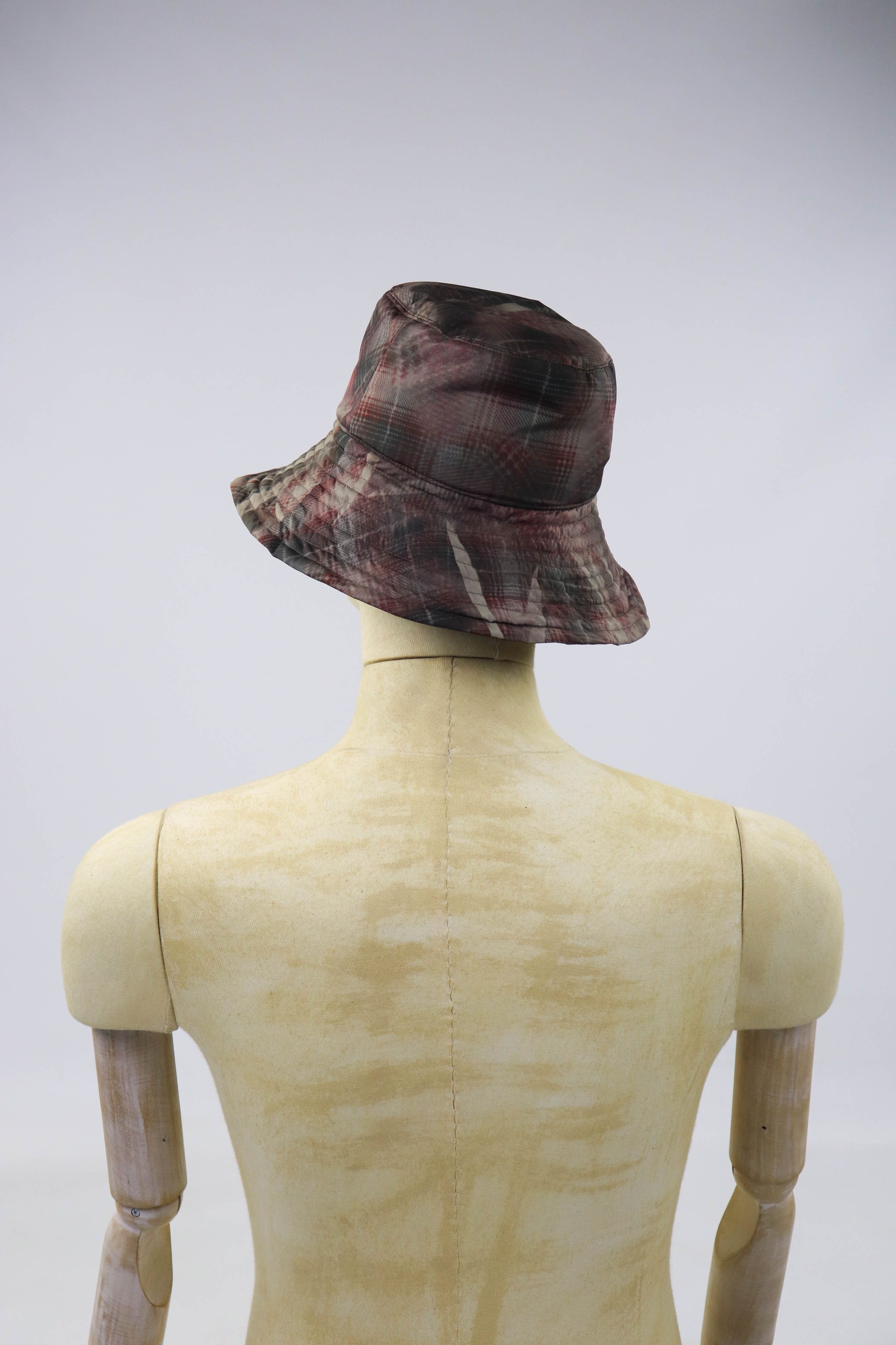Other Tonsure Pre S/S 2019 Crunched Check Print Bucket Hat Size ONE SIZE - 4 Thumbnail
